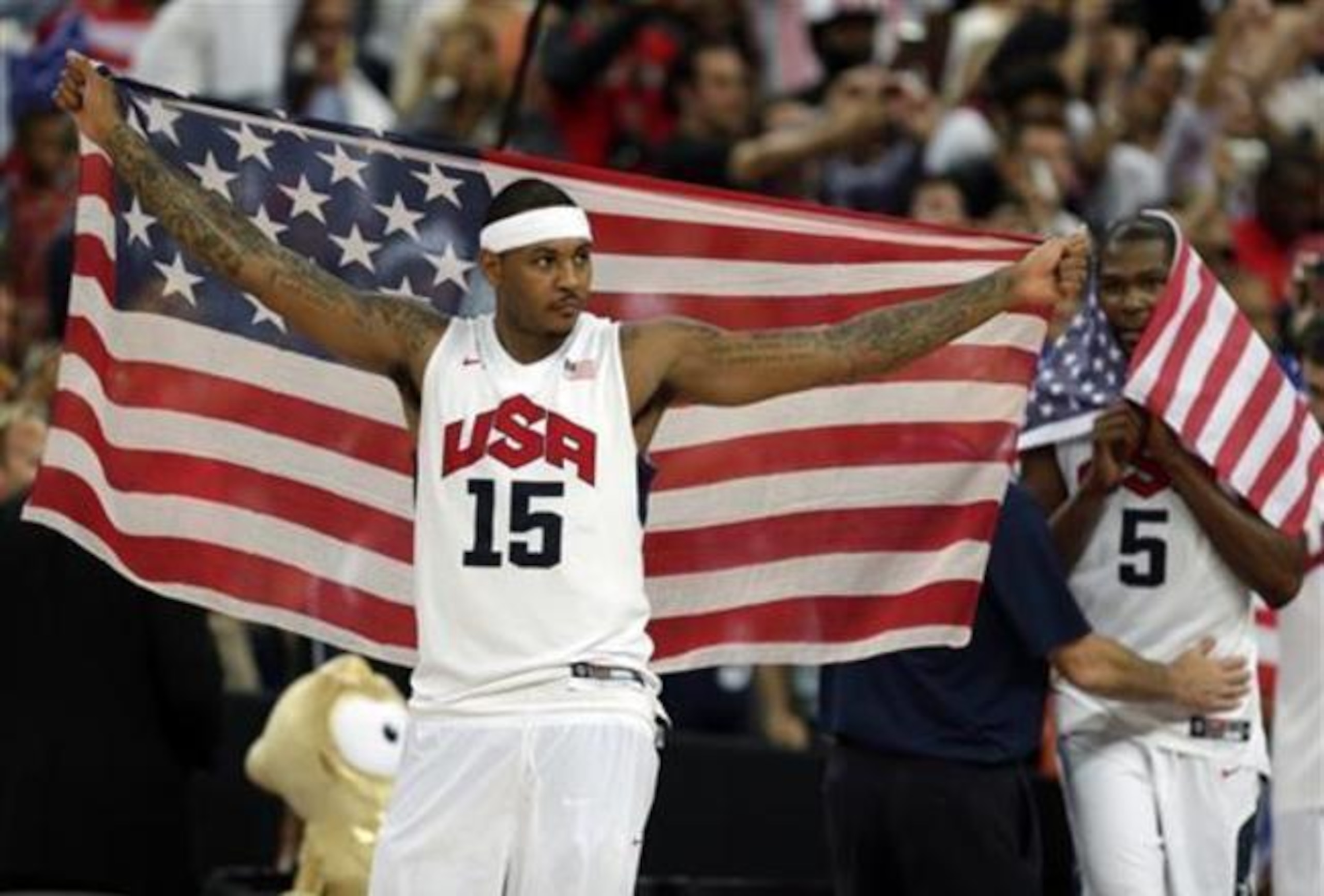 Carmelo Anthony (15) and Kevin Durant (5)