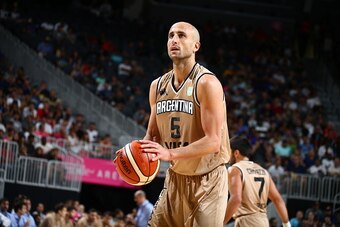 Manu Ginobili lines up a free throw.