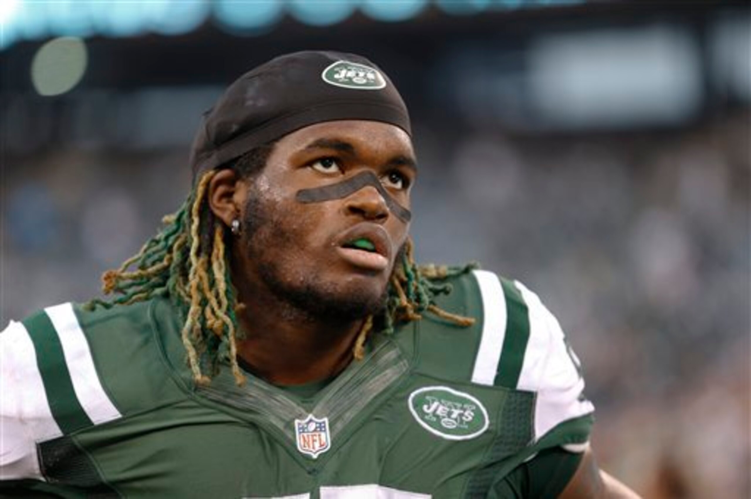 Lorenzo Mauldin looks to hld one OLB spot this season, who will grab the other?