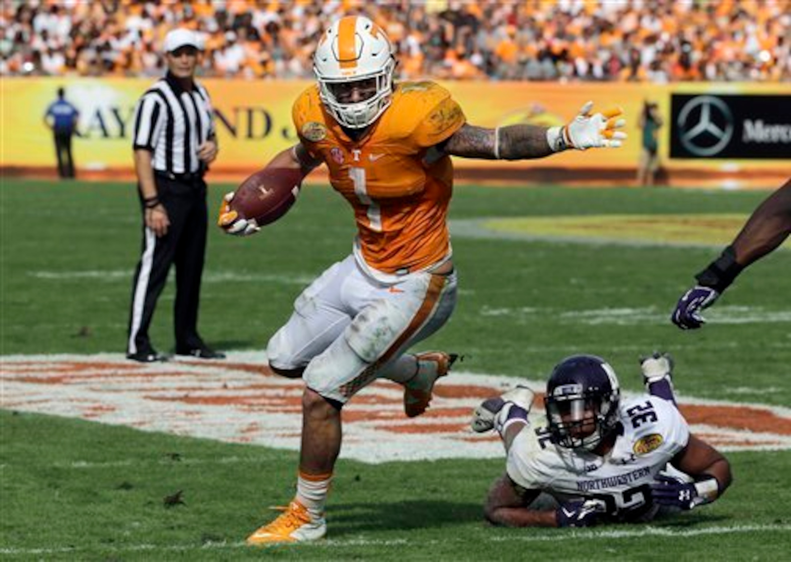 Jalen Hurd will be a key force in Tennessee's push for SEC prominence.