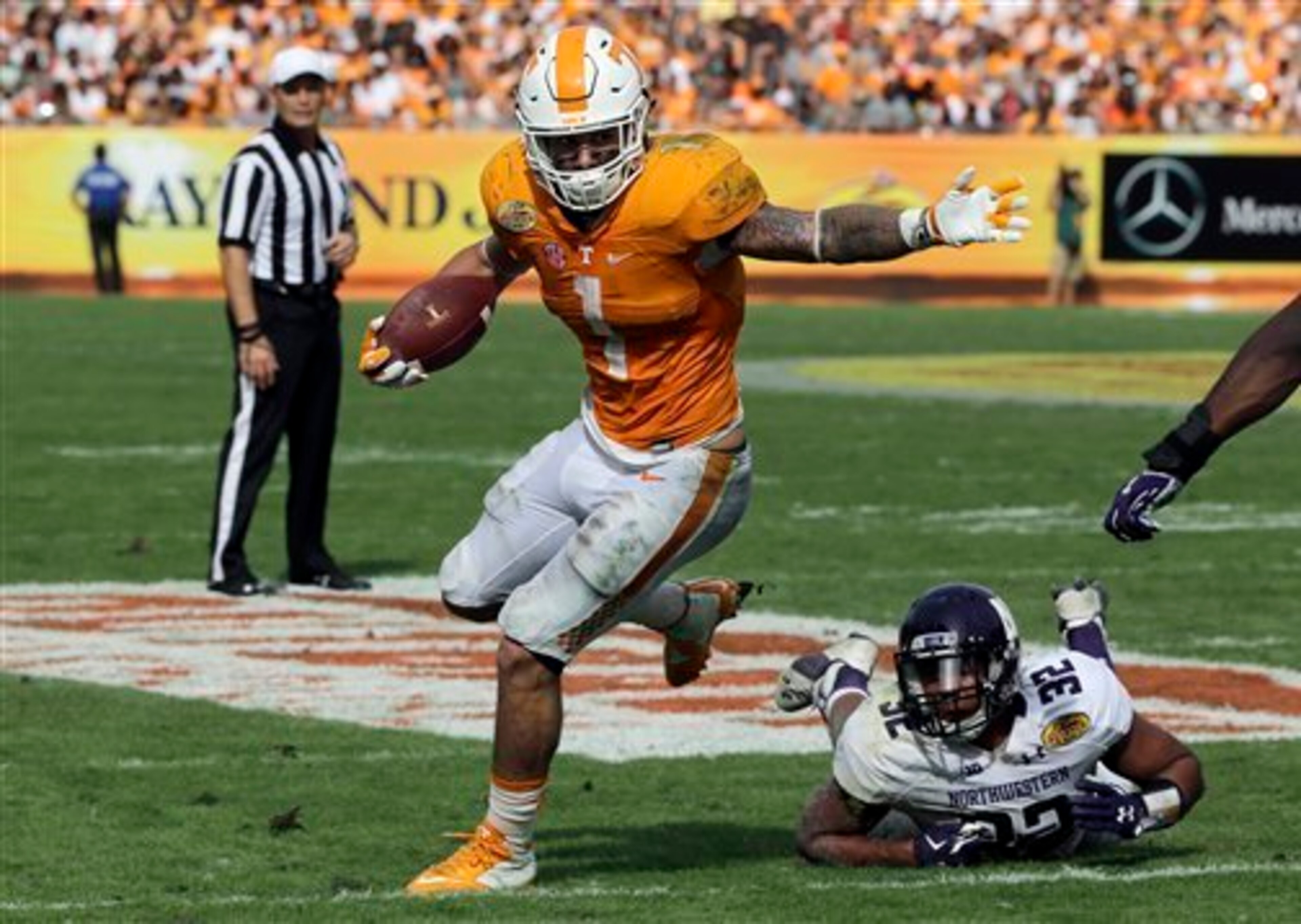Jalen Hurd will be a key force in Tennessee's push for SEC prominence.