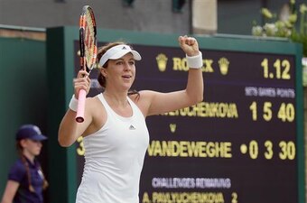 Anastasia Pavlyuchenkova celebrates a win over Coco Vandeweghe at 2016 Wimbledon.