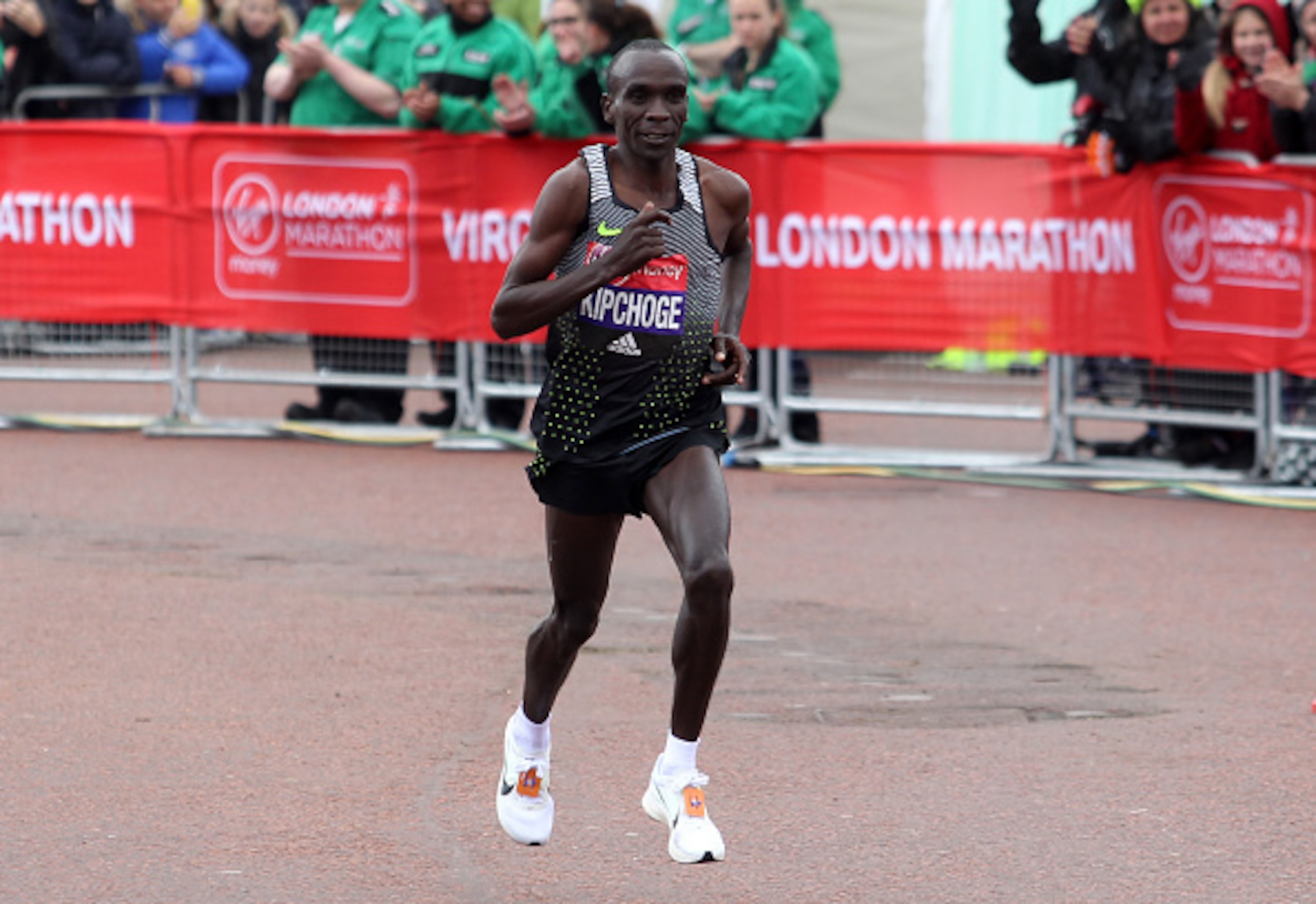 Kenya's Eliud Kipchoge set a career-best time at the 2016 London Marathon in April.