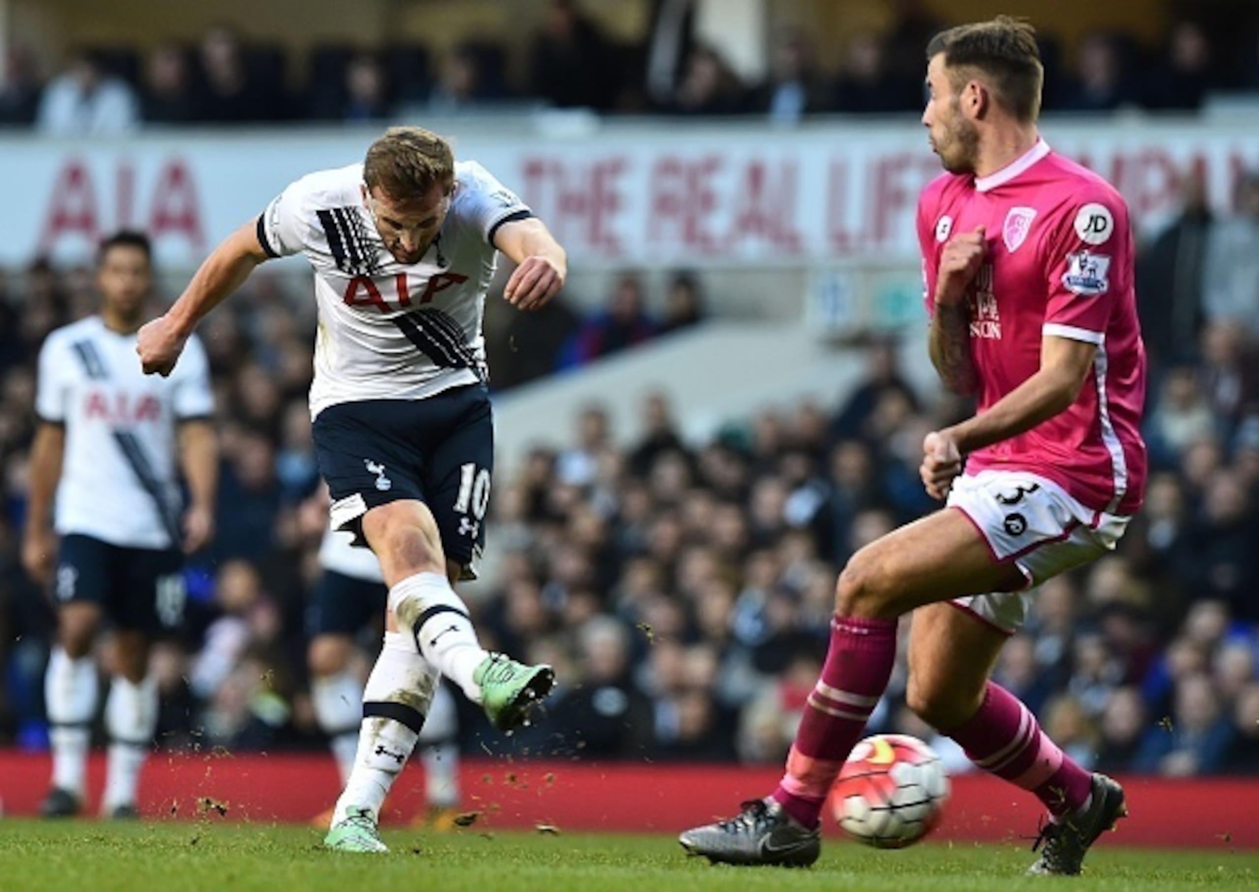 Harry Kane won the Premier League Golden Boot in 2015-16.