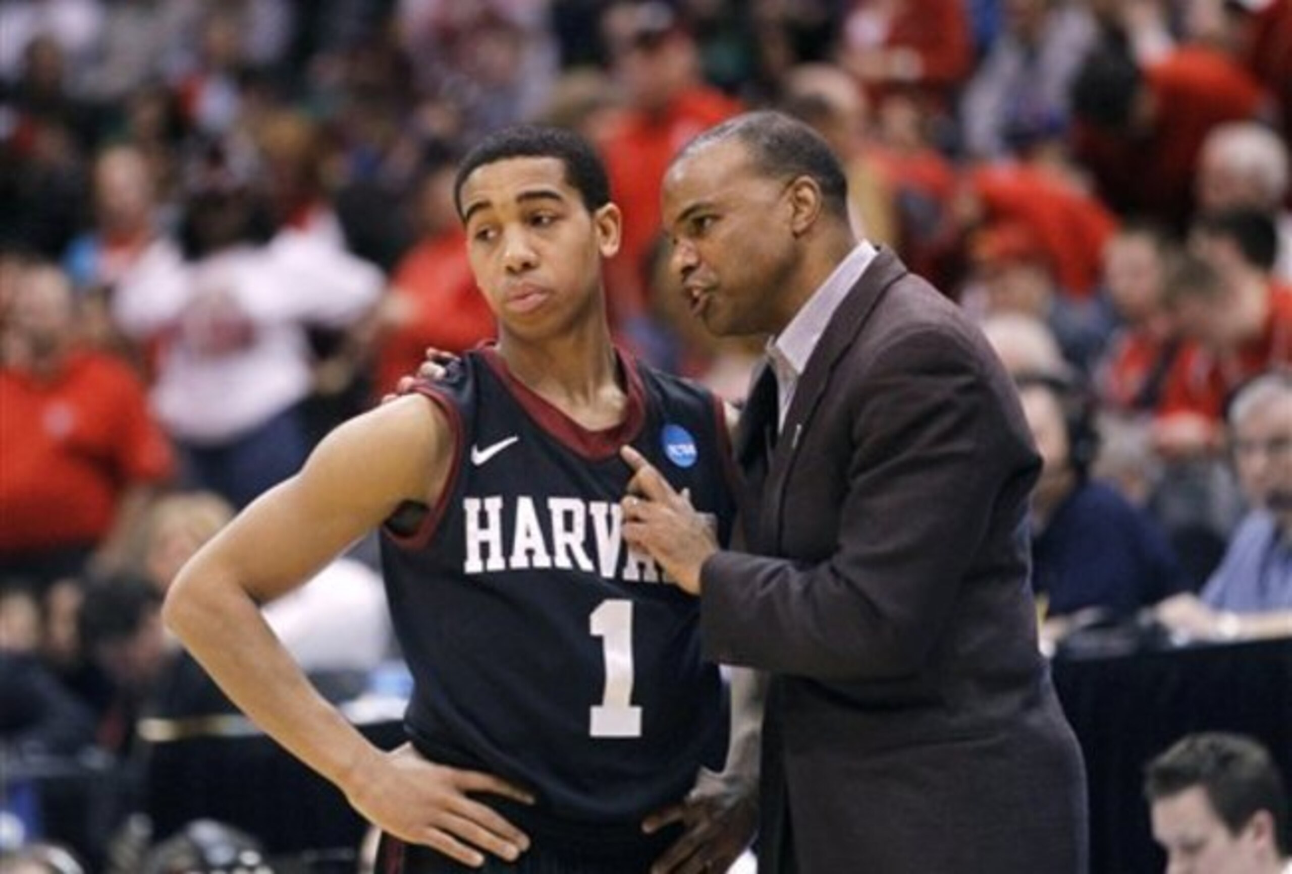 Siyani Chambers and head coach Tommy Amaker talk shop during the win over New Mexico.