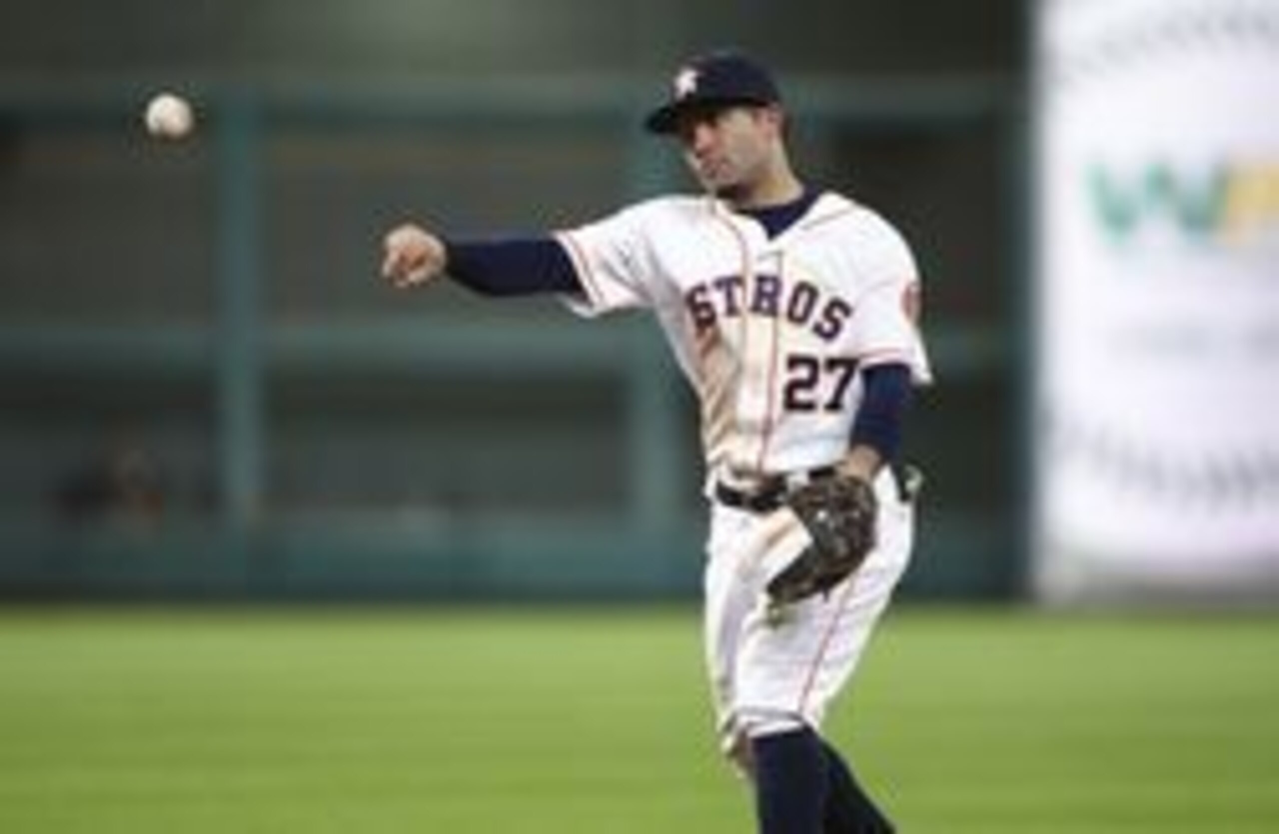 2B Jose Altuve