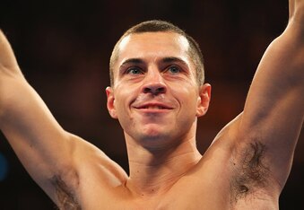 Scott Quigg is nearing a return from a broken jaw.