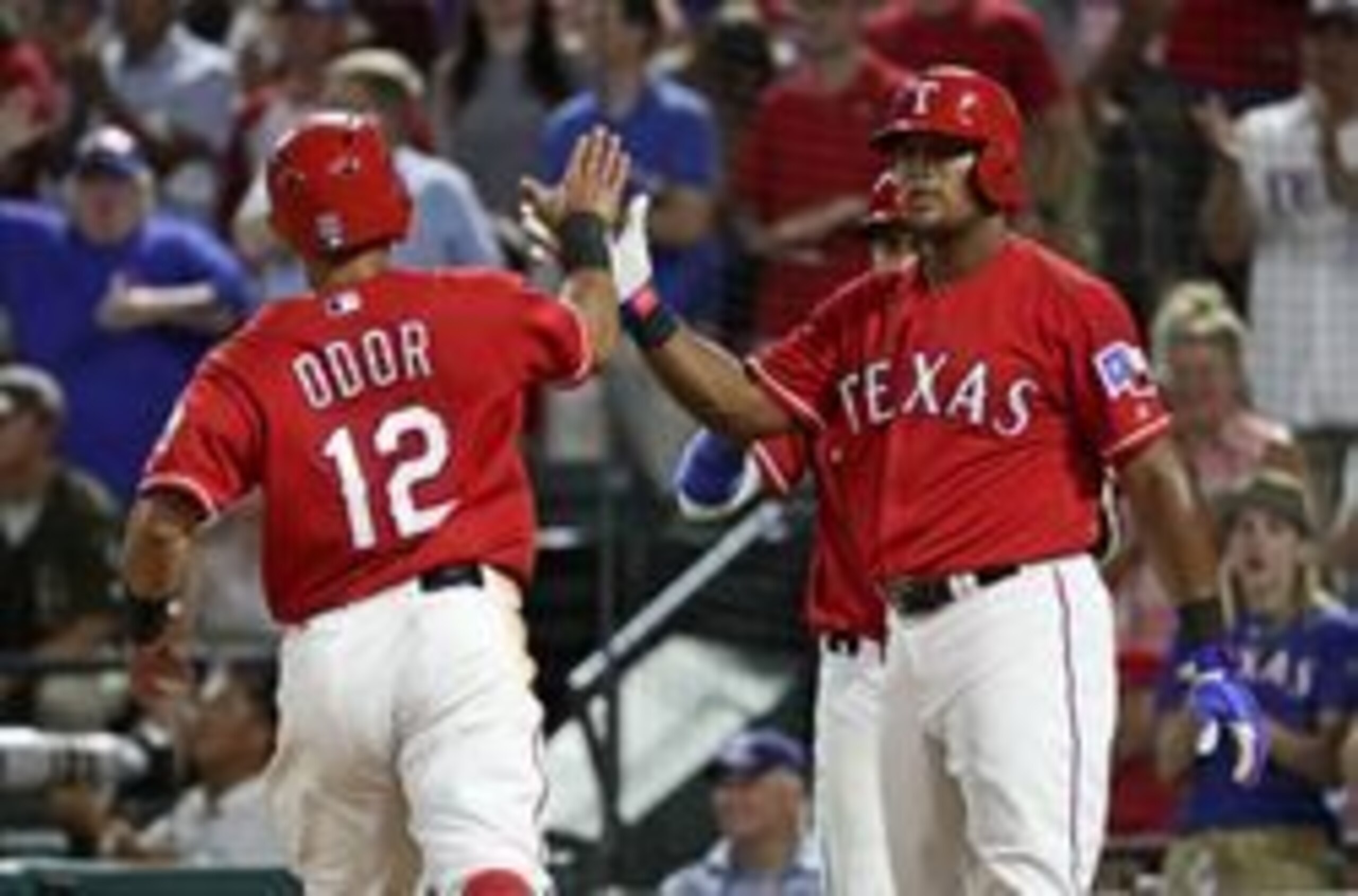 Rougned Odor (left) and Arian Beltre