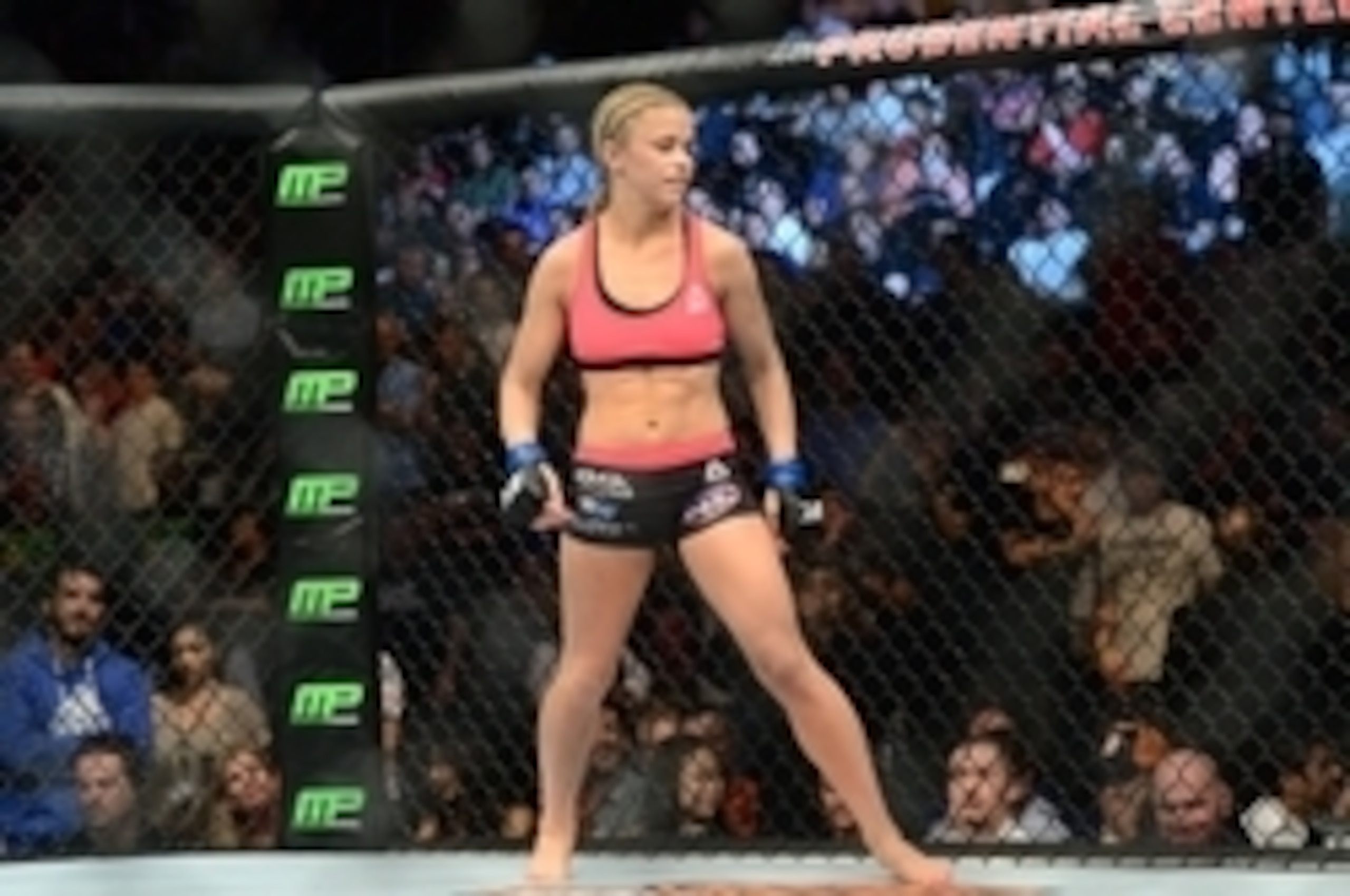 VanZant is a unanimous choice to win.
