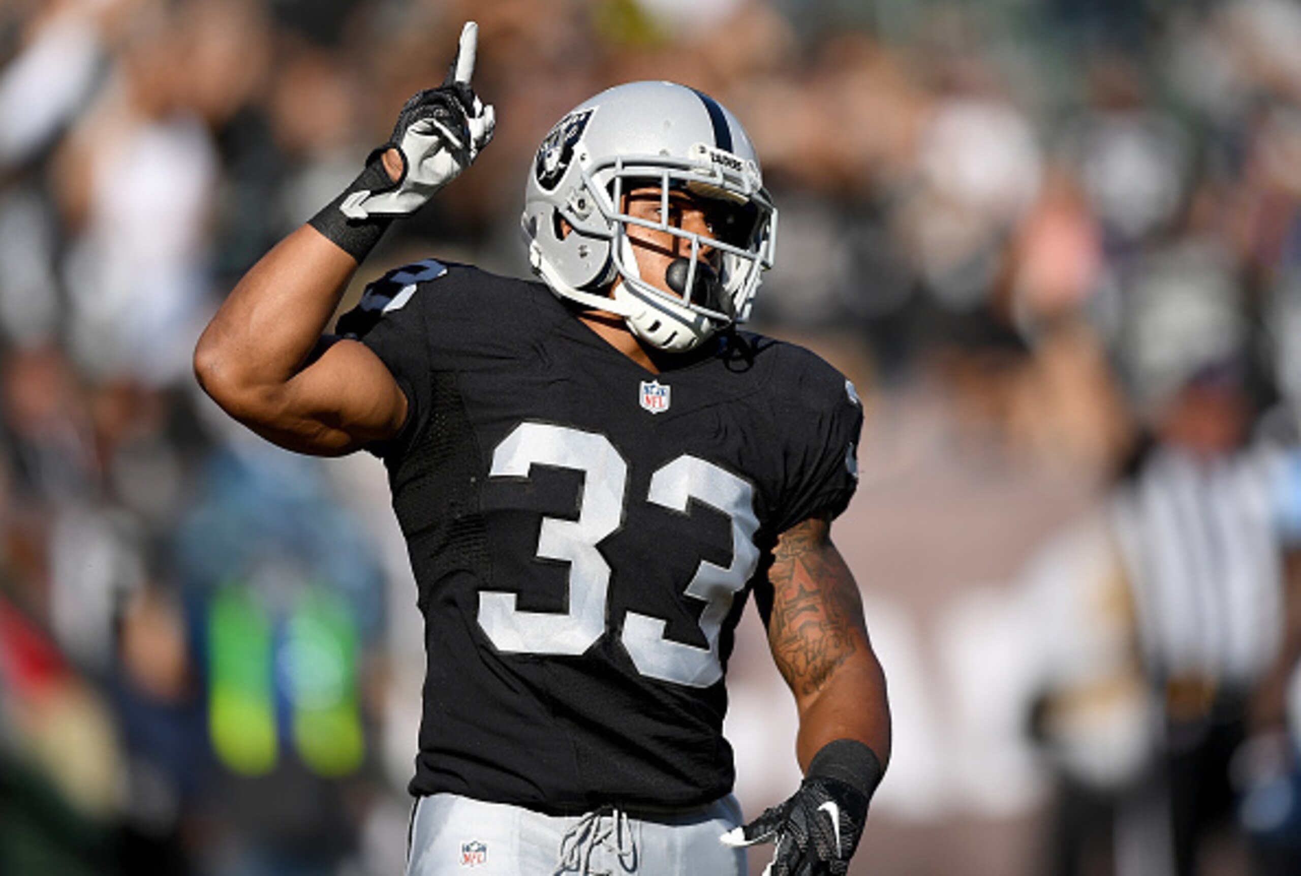 DeAndre Washington adds a different element to the Raiders backfield.