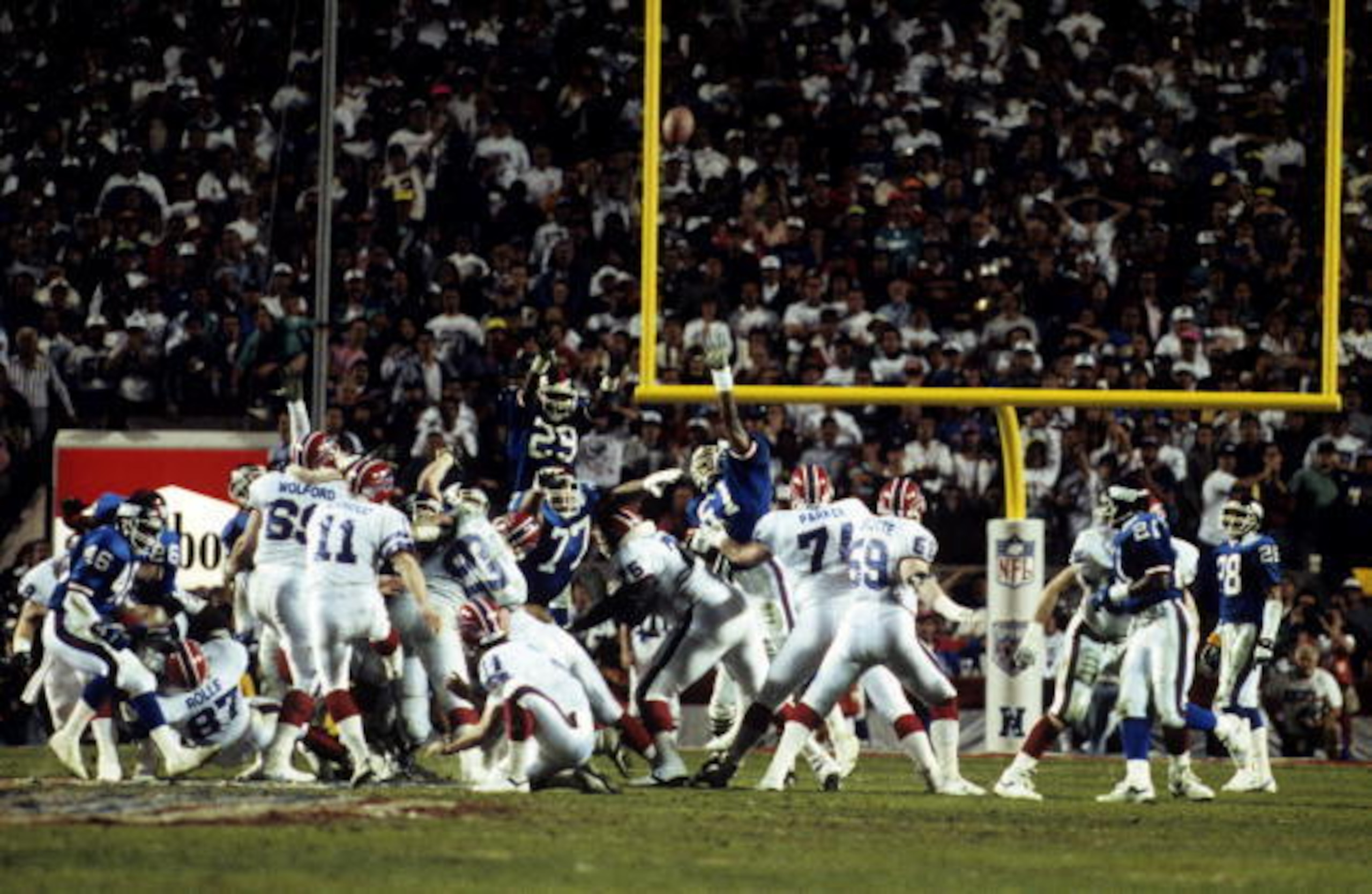 Buffalo Bills kicker Scott Norwood missed a potential game-winning field goal in Super Bowl XXV.