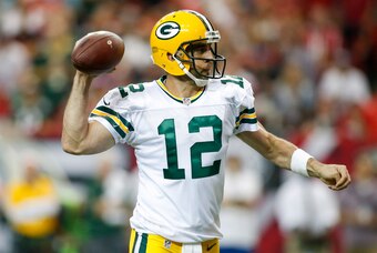 Aaron Rodgers continues his rise back to fantasy dominance in Week 9.