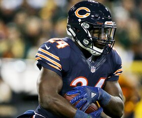 Jordan Howard's fantastic rookie campaign is the lone bright spot for the Bears offense.