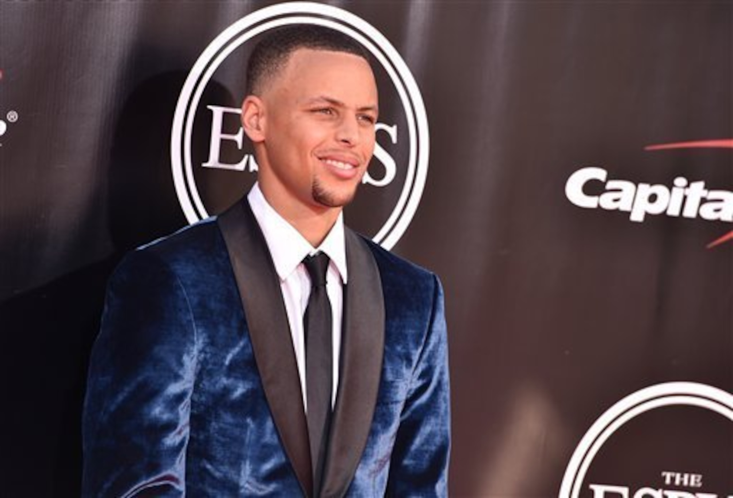 Stephen Curry may win a third-straight MVP award next spring.