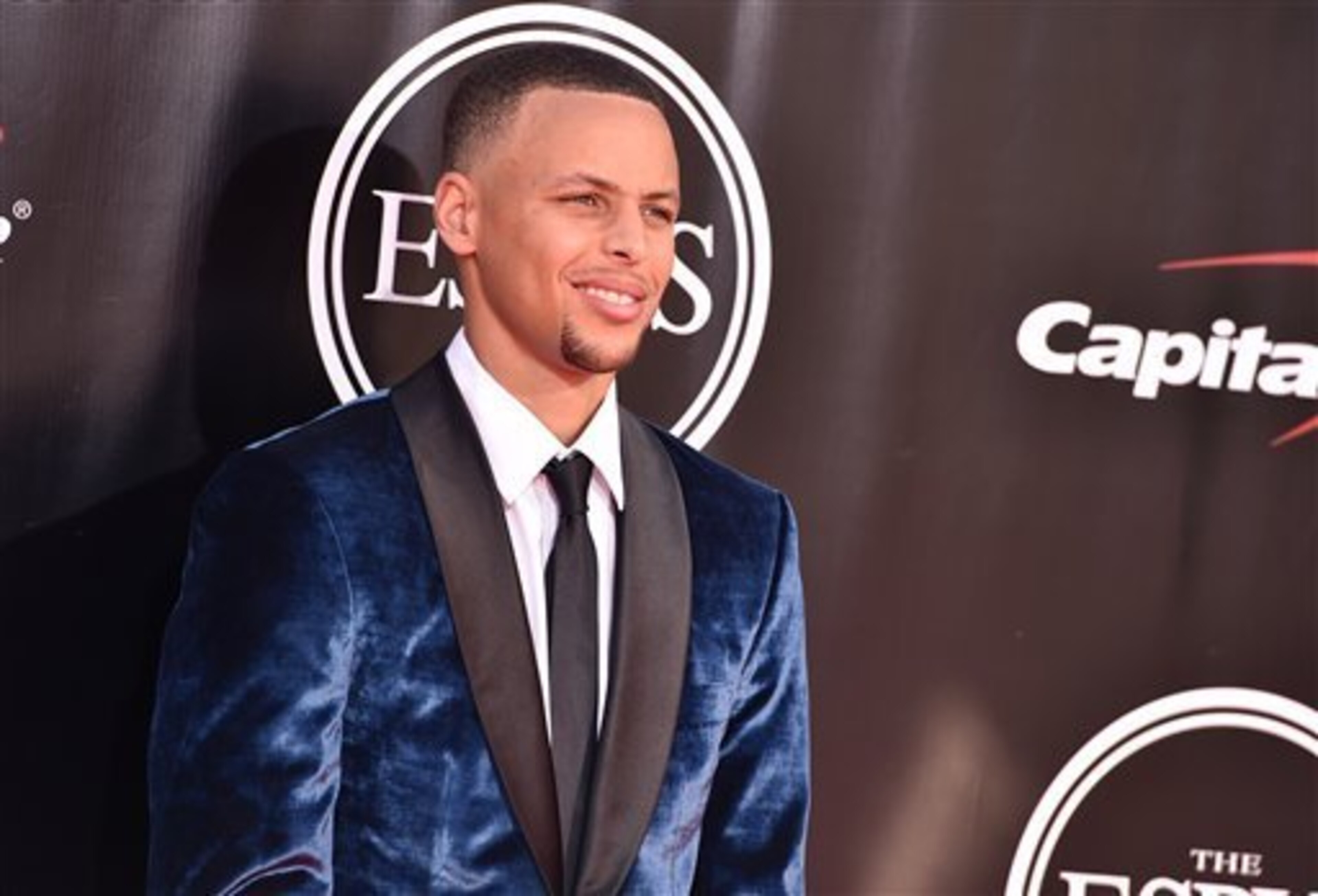 Stephen Curry may win a third-straight MVP award next spring.