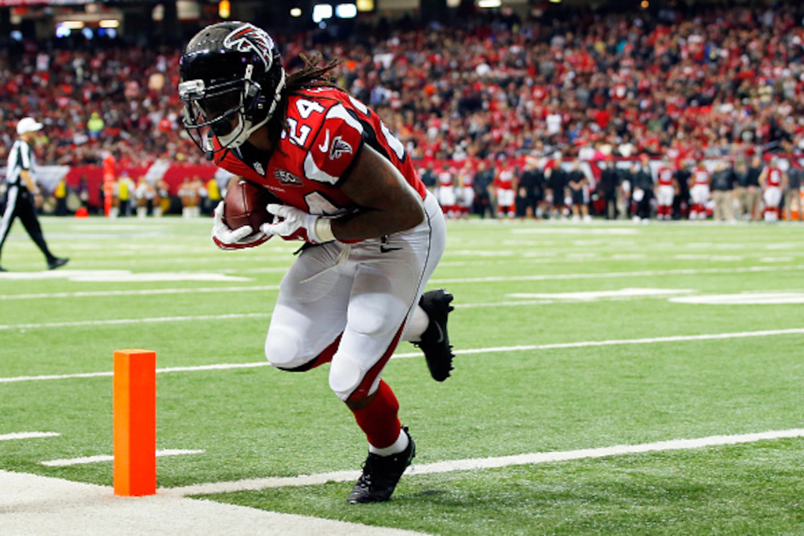 Devonta Freeman compiled 1,639 yards despite starting 2015 as the Atlanta Falcons' second-string running back.
