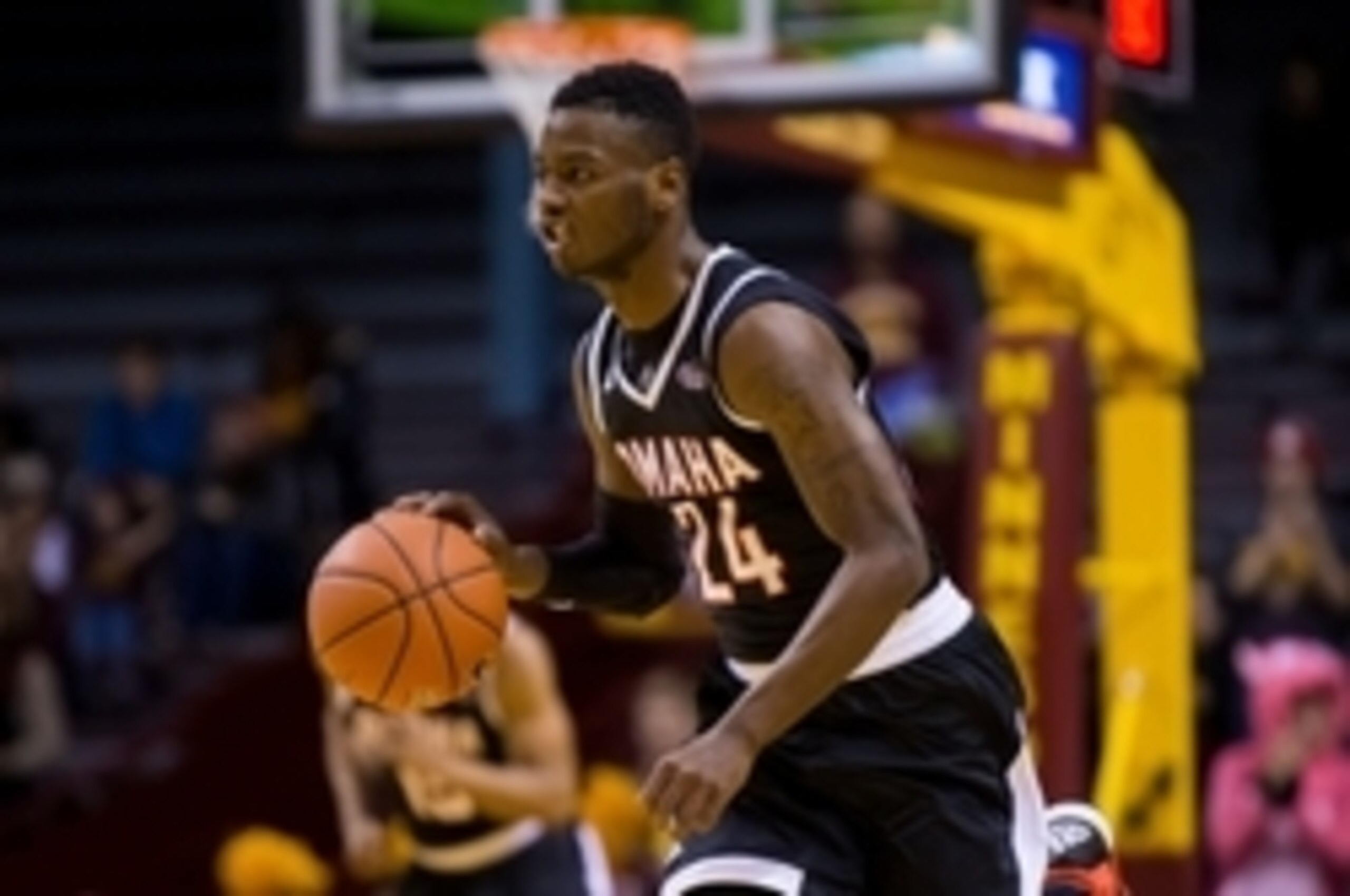 Tra-Deon Hollins led Division I with 127 steals in 2015-16.