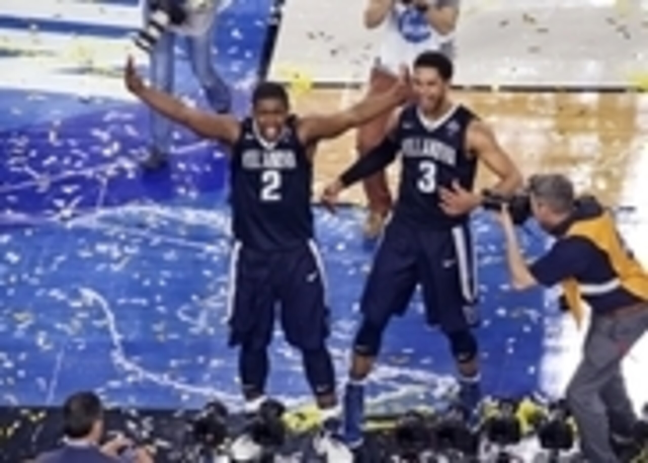 Kris Jenkins (2) and Josh Hart (3)