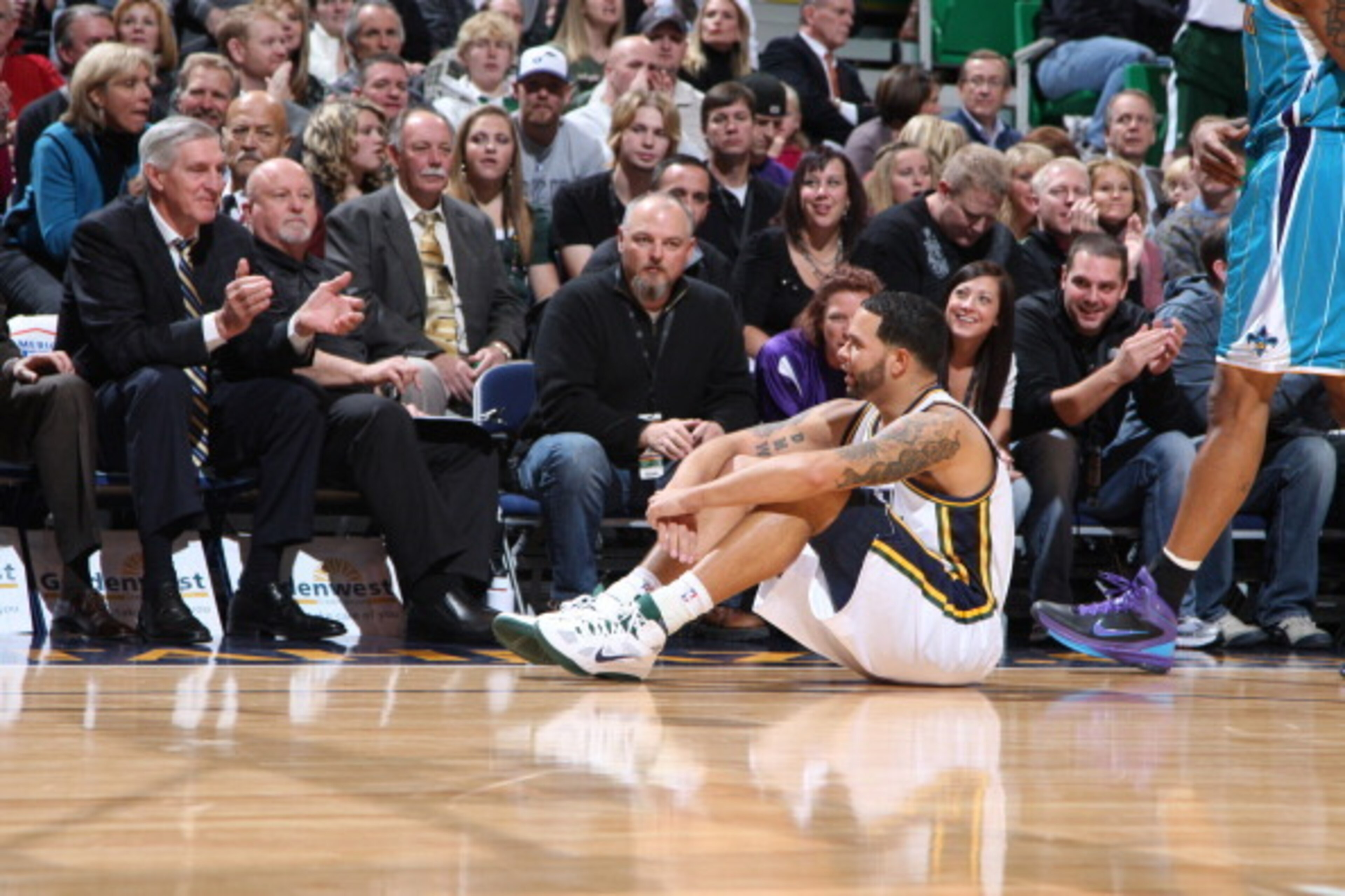 In 2011, the Utah Jazz traded Deron Williams shortly after head coach Jerry Sloan resigned. In 2011, the Utah Jazz traded Deron Williams shortly after head coach Jerry Sloan resigned.