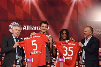 Bayern paid a combined €70 million to acquire Hummels (l.) and Sanches (r.) this summer.
