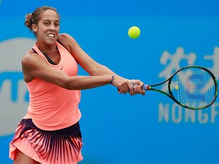 Madison Keys hits a backhand during a match at the 2016 Wuhan Open.
