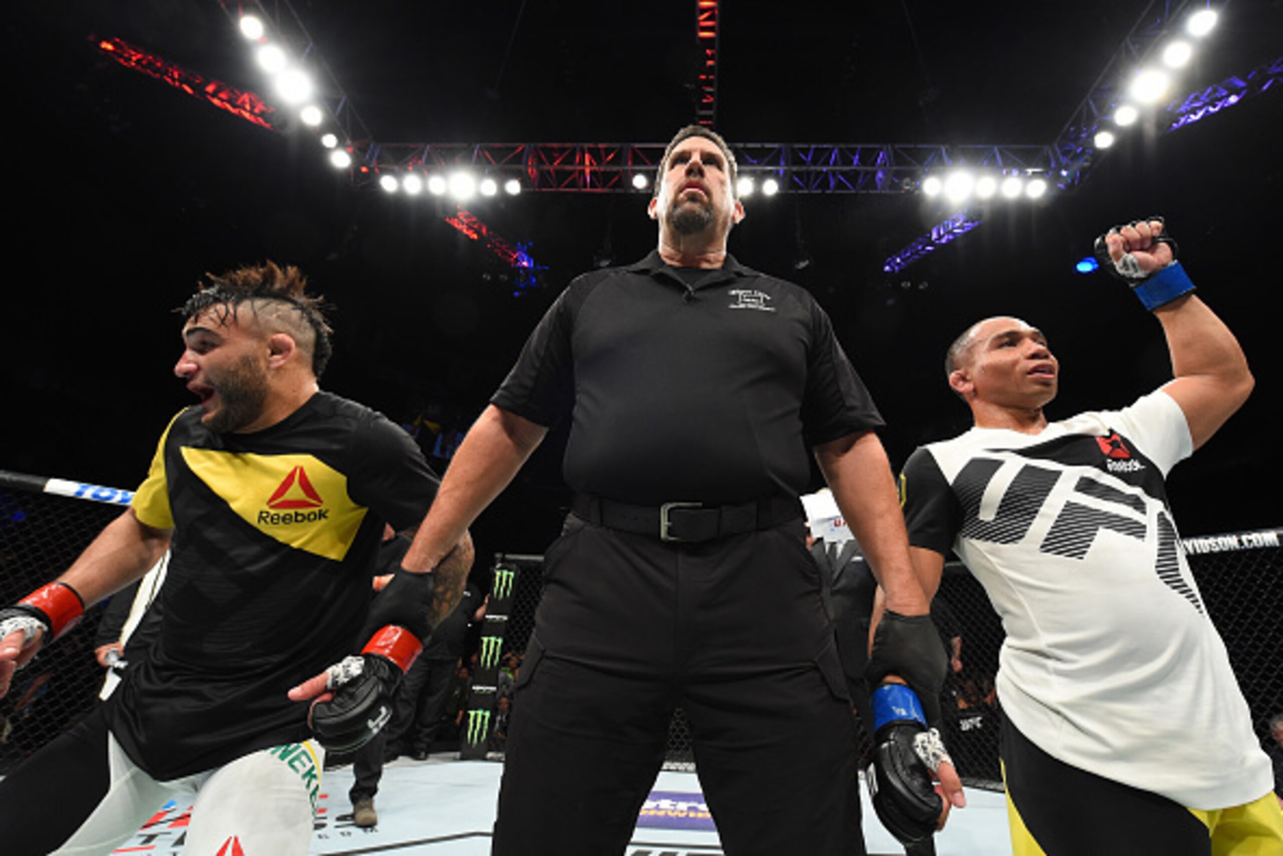 John Lineker (left) and John Dodson John Lineker (left) and John Dodson