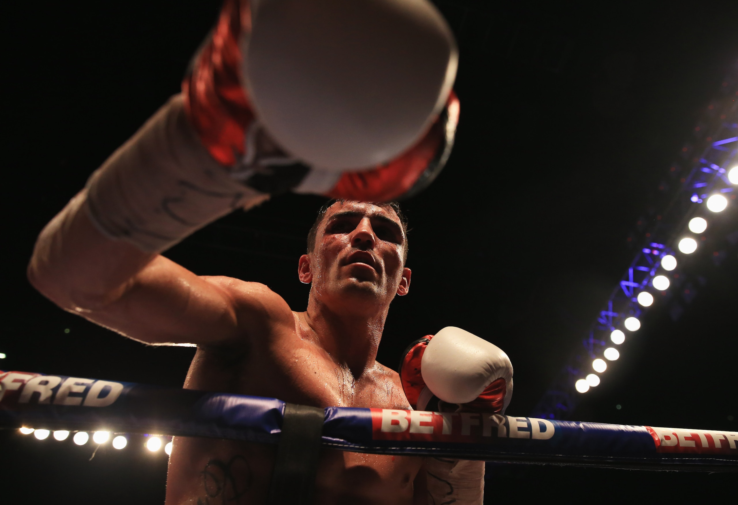 Anthony Crolla couldn't quite find a way to beat Jorge Linares.