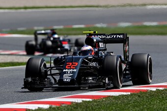 Jenson Button (front) and Fernando Alonso.