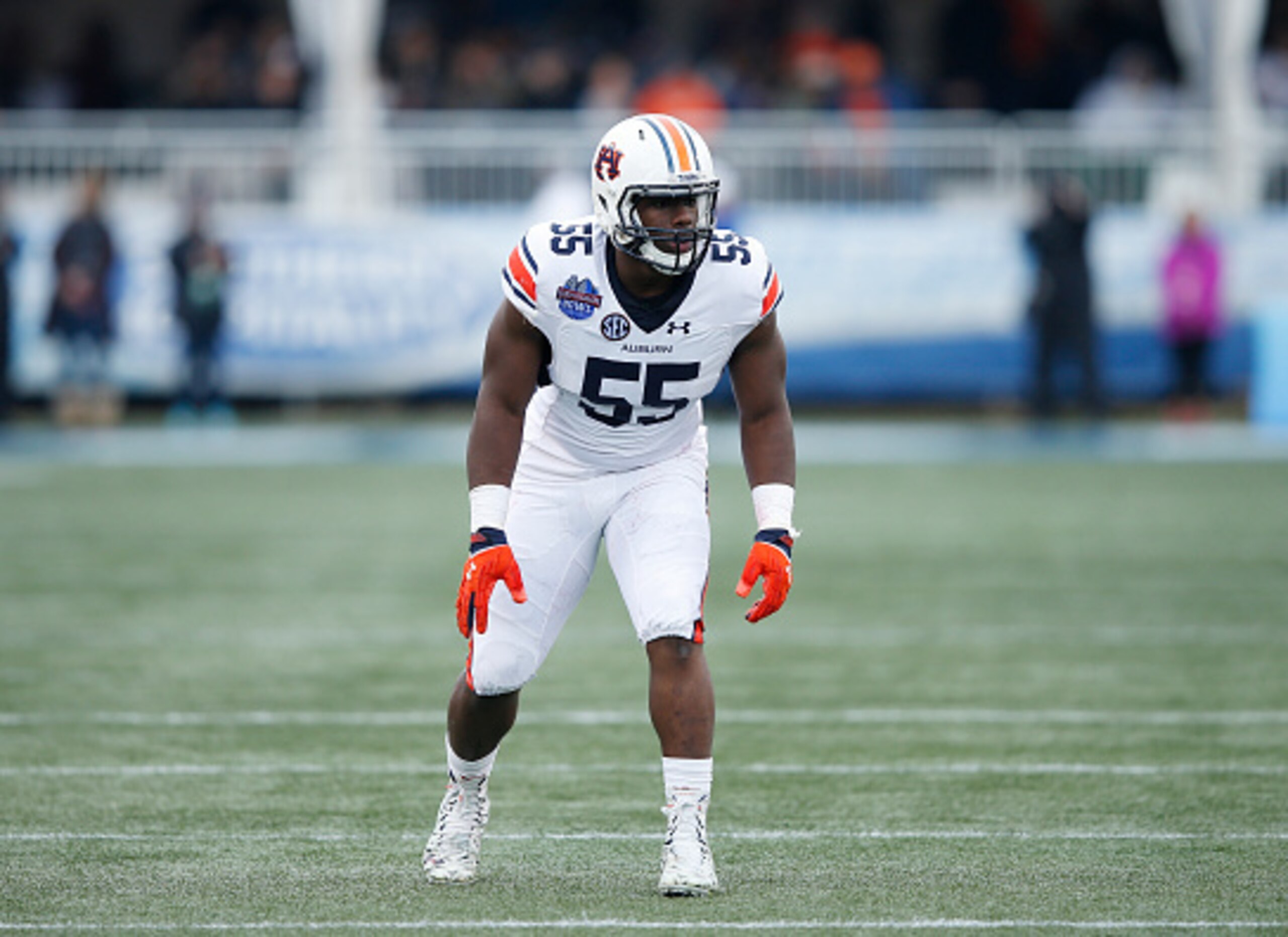 Auburn's Carl Lawson in the 2016 Birmingham Bowl against Memphis.