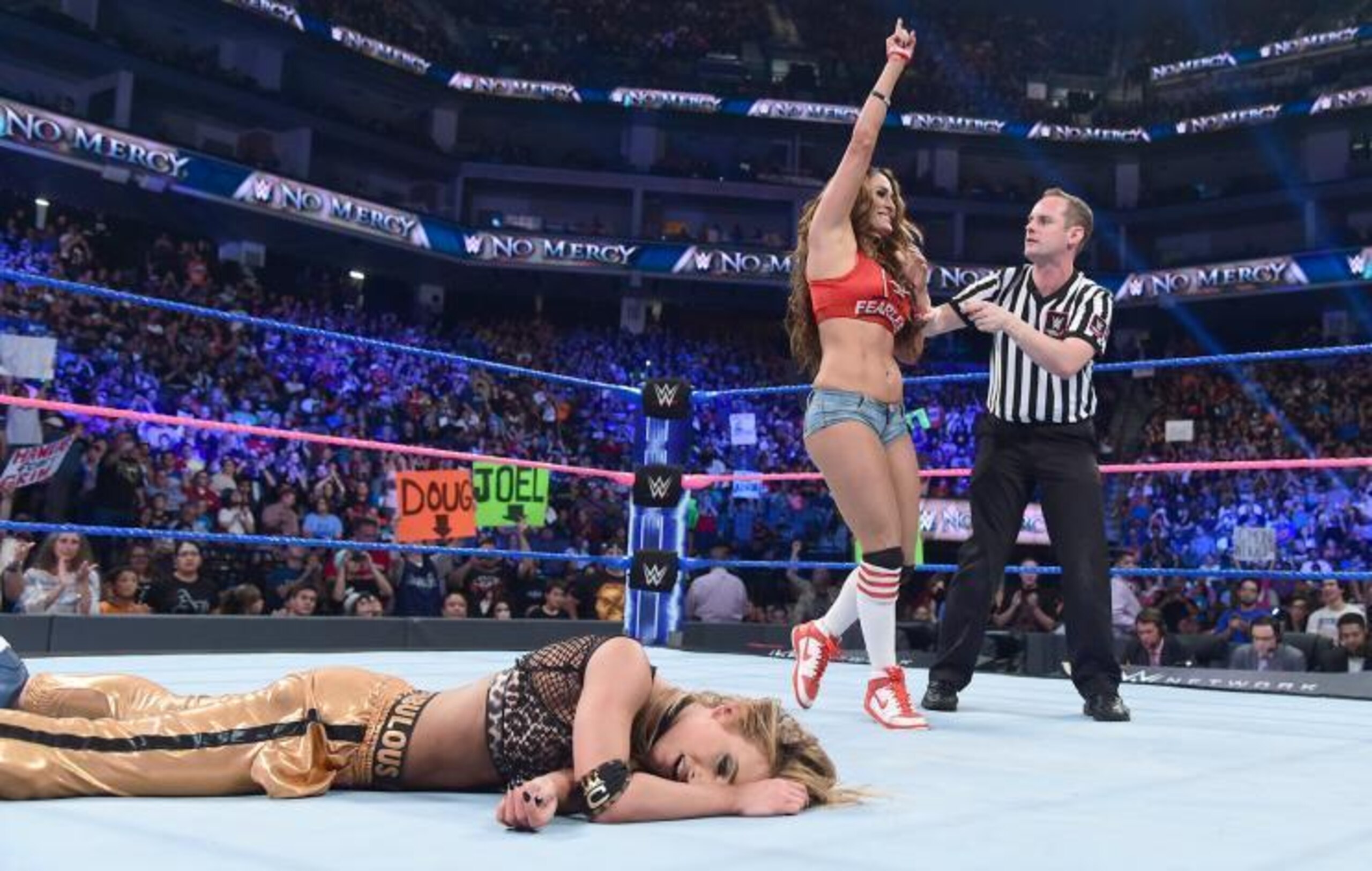 Bella defeats Carmella.