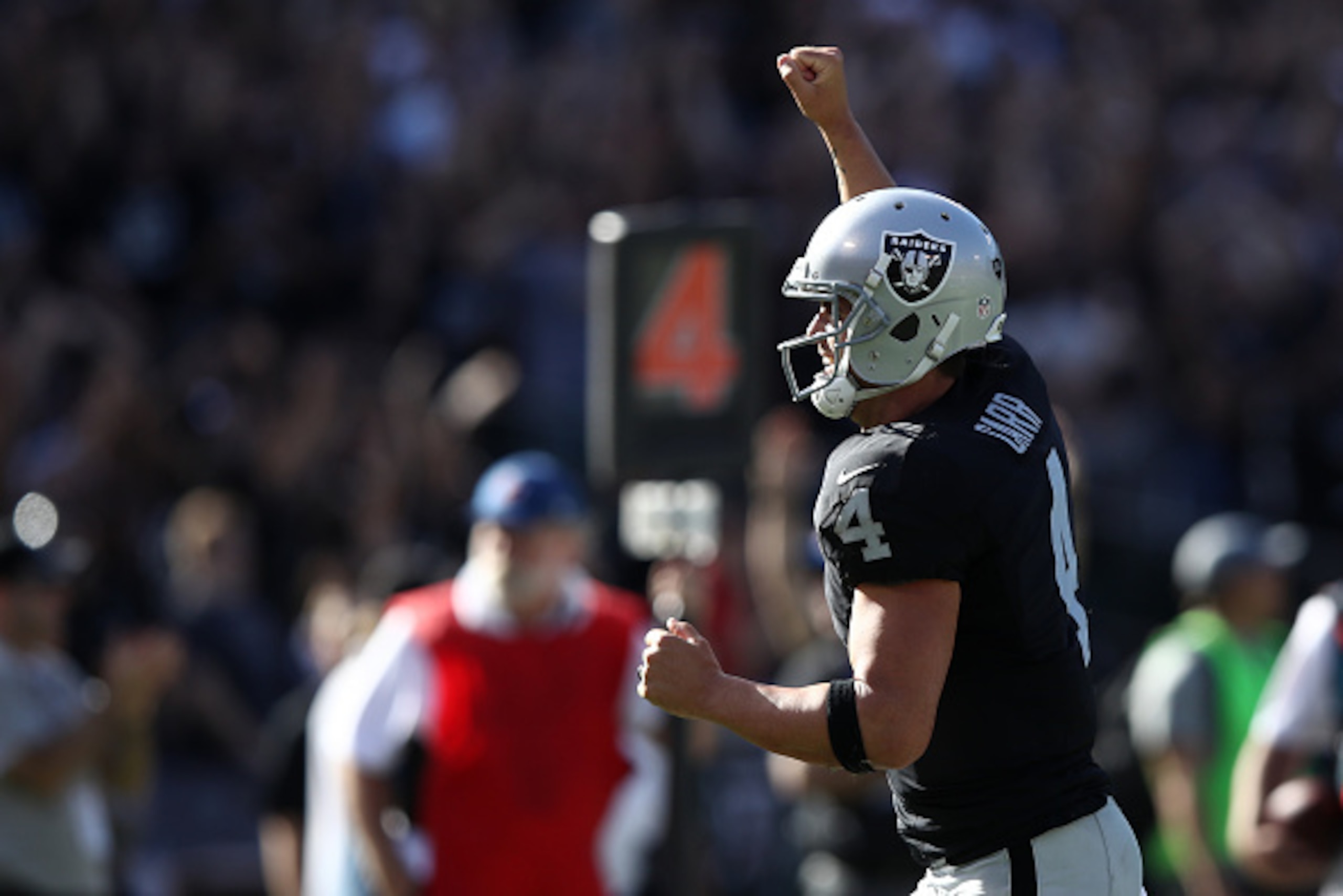 The Oakland Raiders defied the conventional approach when David Carr threw a touchdown pass to take the lead against the San Diego Chargers.