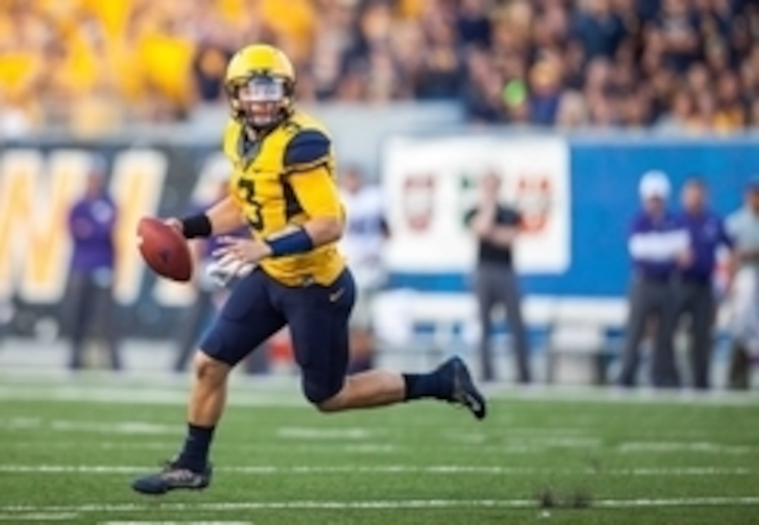 West Virginia QB Skyler Howard West Virginia QB Skyler Howard