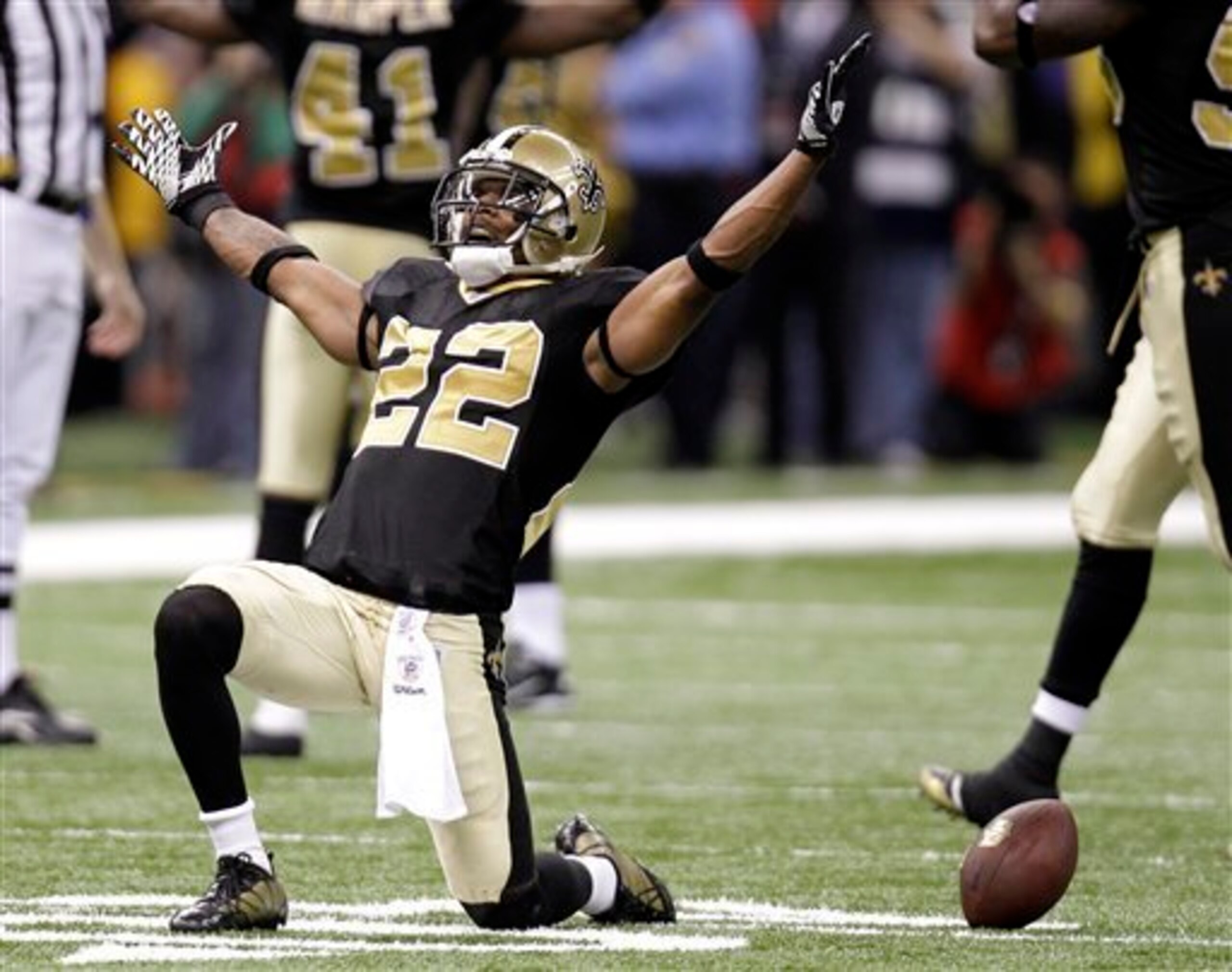 Tracy Porter intercepted Brett Favre late in the 2009 NFC Championship Game.