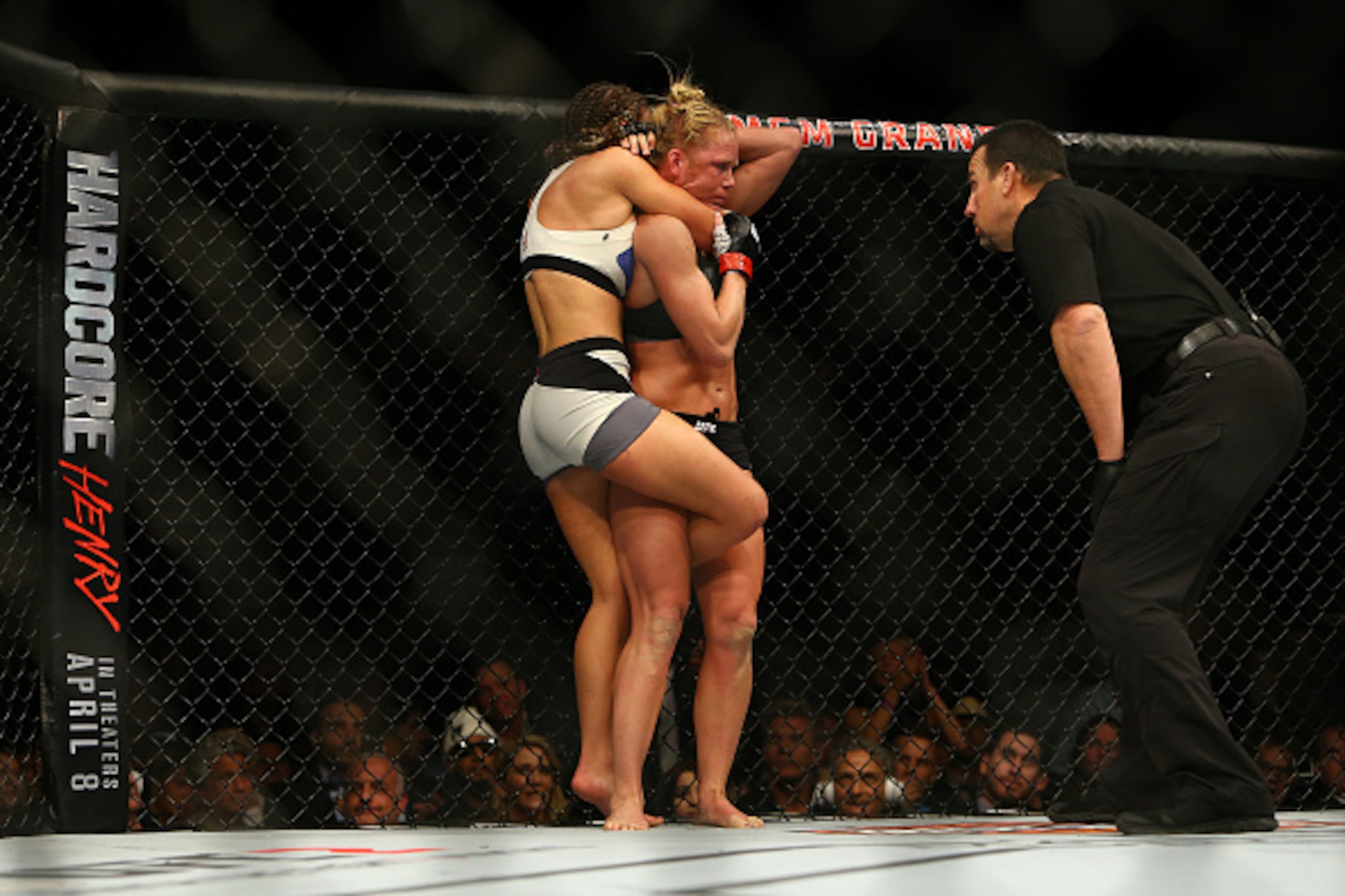 Holly Holm lost her bantamweight title to Miesha Tate before she could defend it in a rematch with Ronda Rousey.