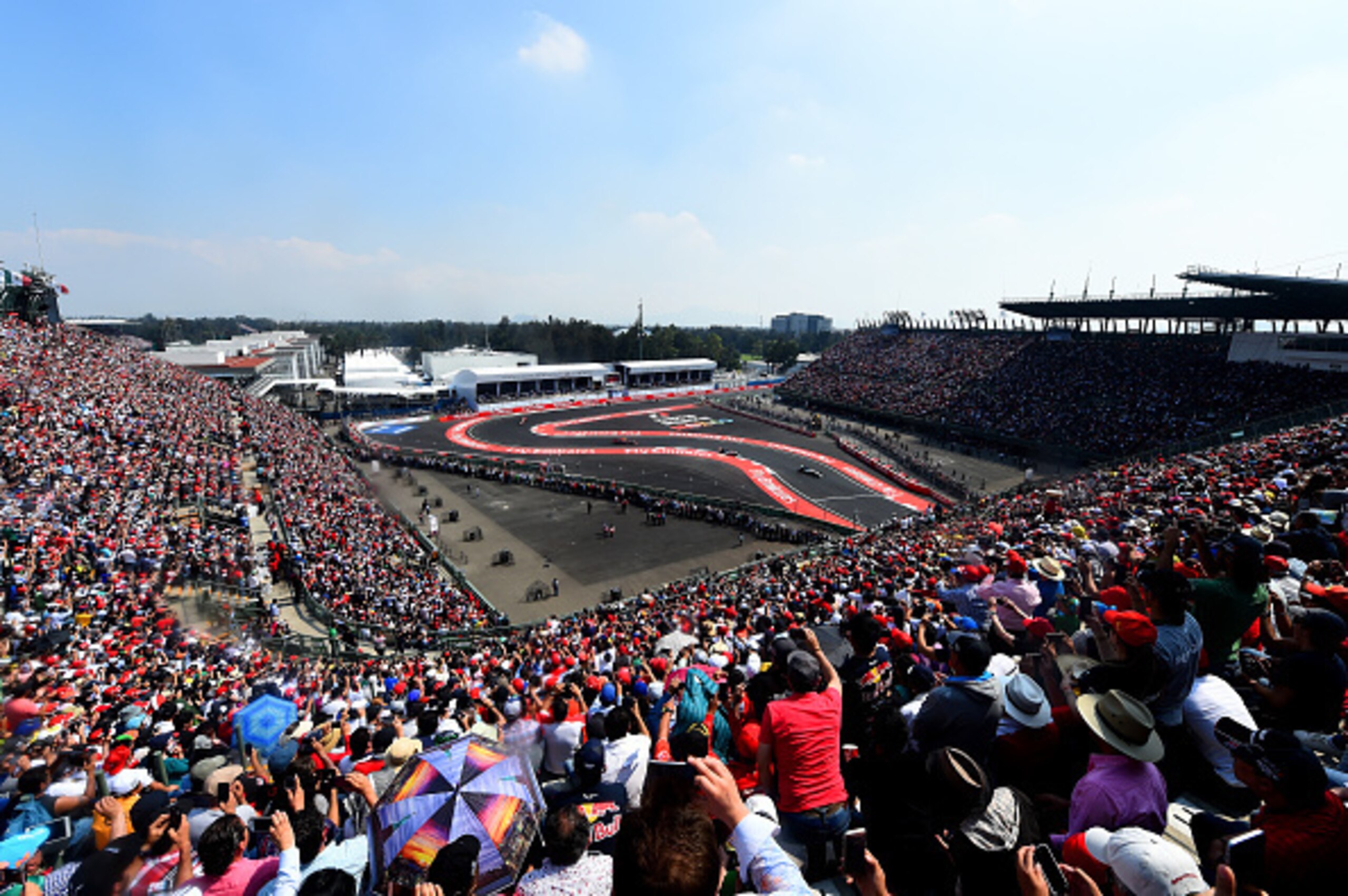 It was sunny and warm for the 2015 Mexican Grand Prix.