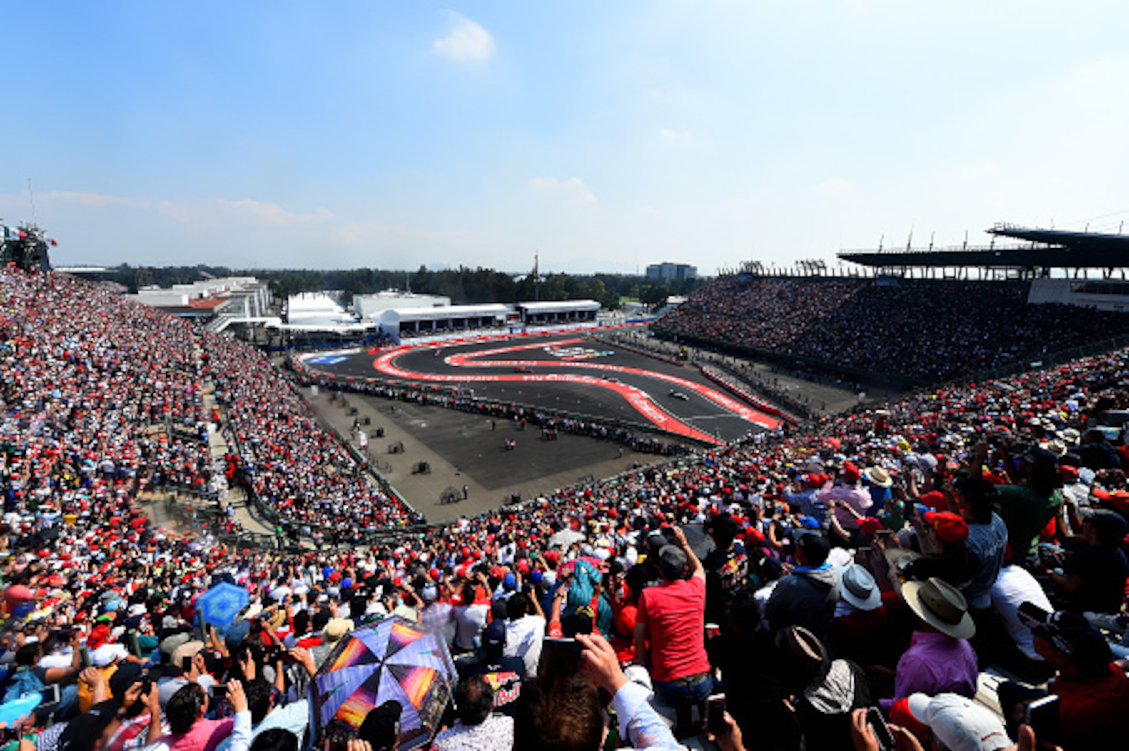 It was sunny and warm for the 2015 Mexican Grand Prix.