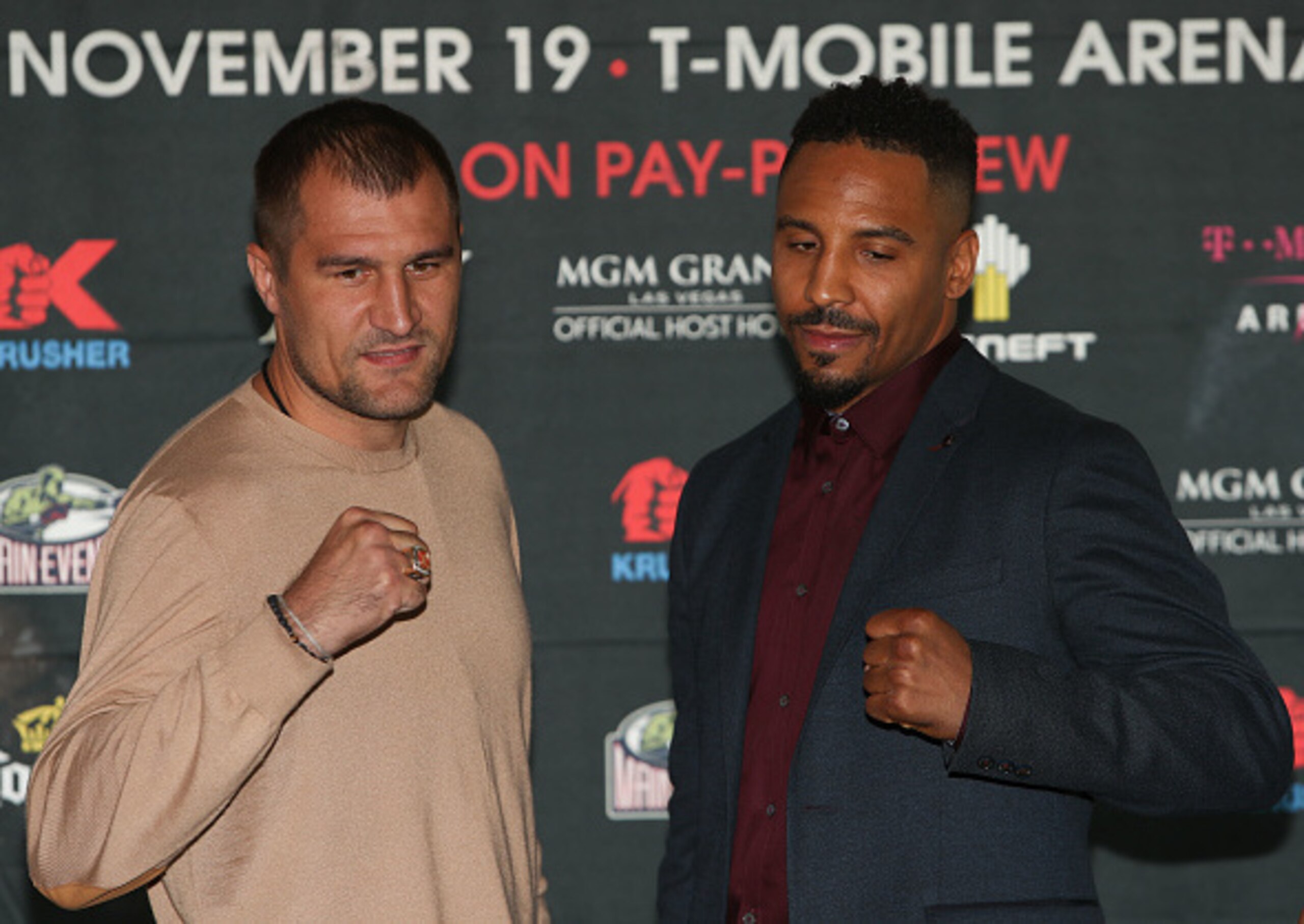 NEW YORK, NEW YORK - SEPTEMBER 06: Sergey Kovalev (L) and Andre Ward (R) square up during the press conference for the Kovalev v Ward 'Pound for Pound' bout at Le Parker Meridien on September 6, 2016 in New York City. (Photo by Michael Reaves/Getty Imag NEW YORK, NEW YORK - SEPTEMBER 06: Sergey Kovalev (L) and Andre Ward (R) square up during the press conference for the Kovalev v Ward 'Pound for Pound' bout at Le Parker Meridien on September 6, 2016 in New York City. (Photo by Michael Reaves/Getty Imag
