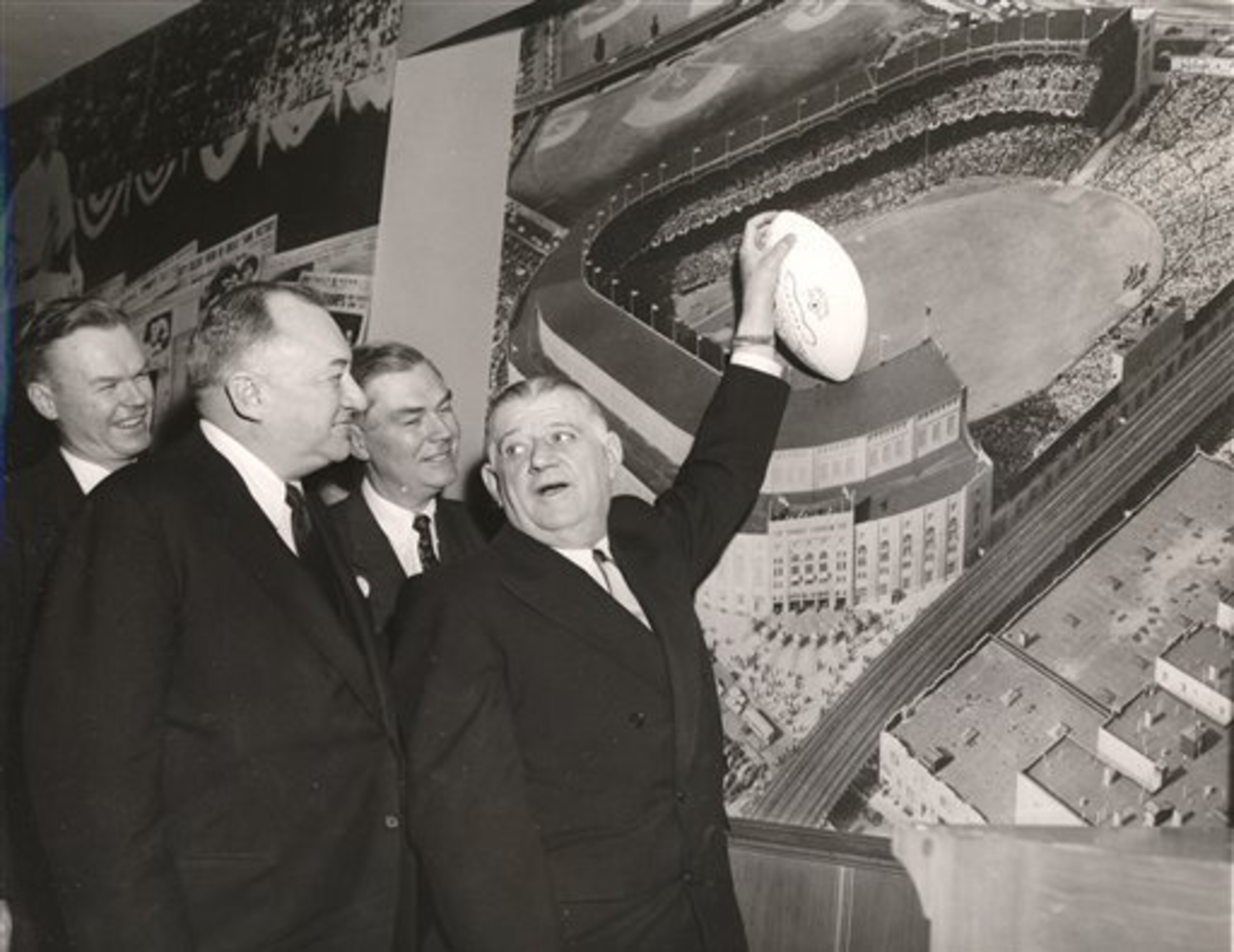 As owner of the Giants, Wellington Mara (far left) helped usher in the era of sideline scouting.
