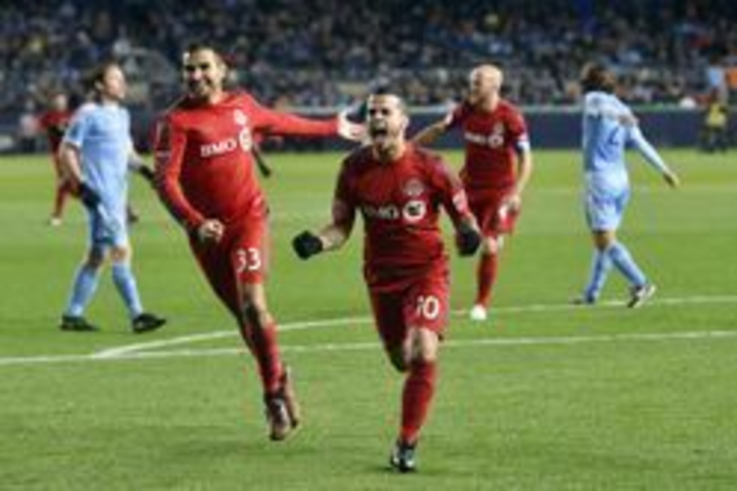 Sebastian Giovinco (right)