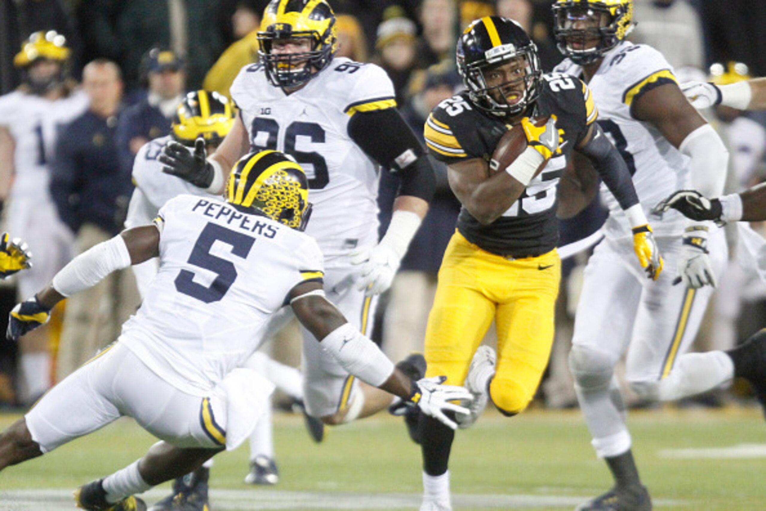 Michigan, which lost 14-13 at Iowa, was one of three unbeaten teams to fall during Week 11.