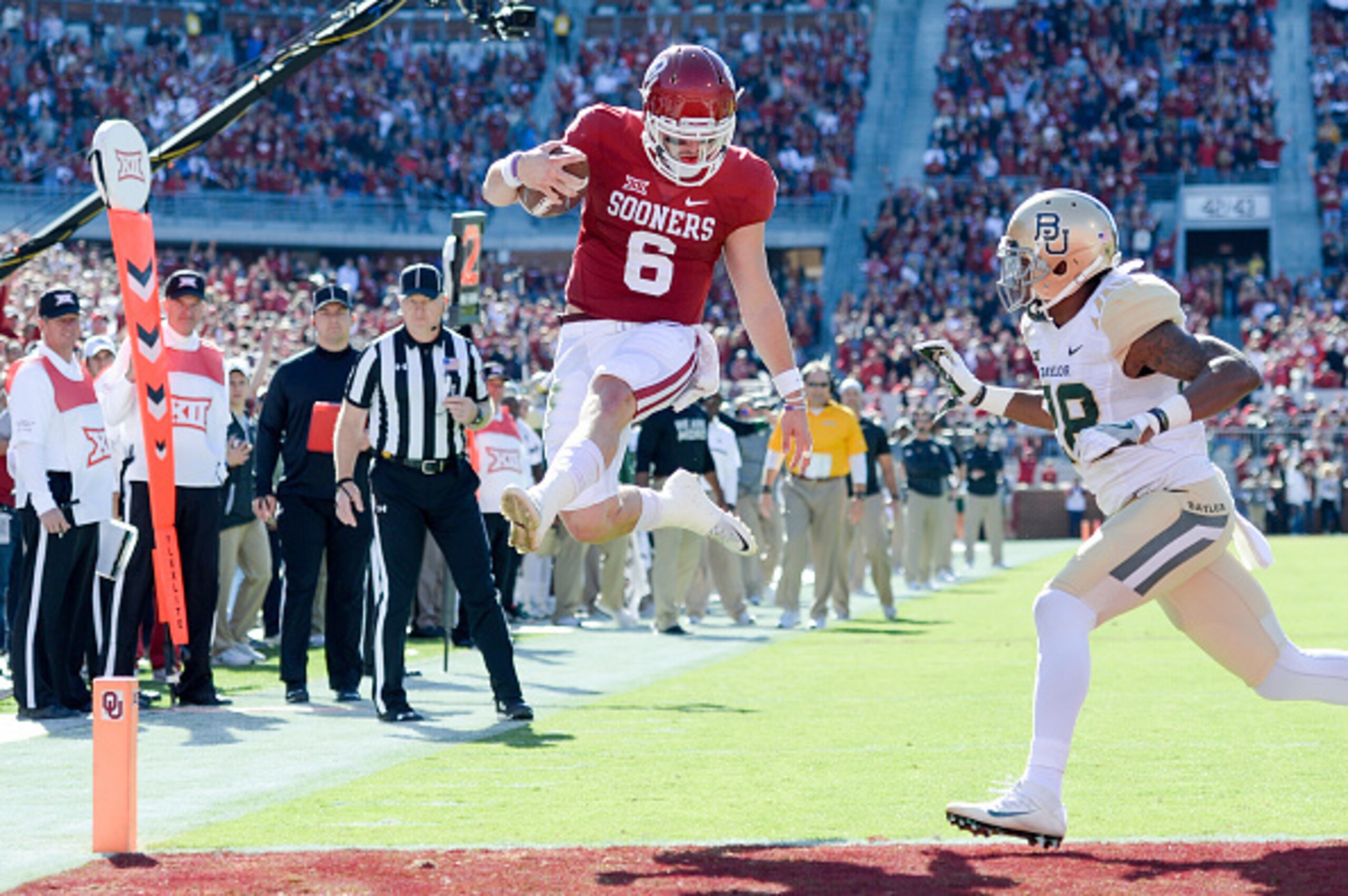 Baker Mayfield kept Oklahoma atop the Big 12 standings against Baylor.