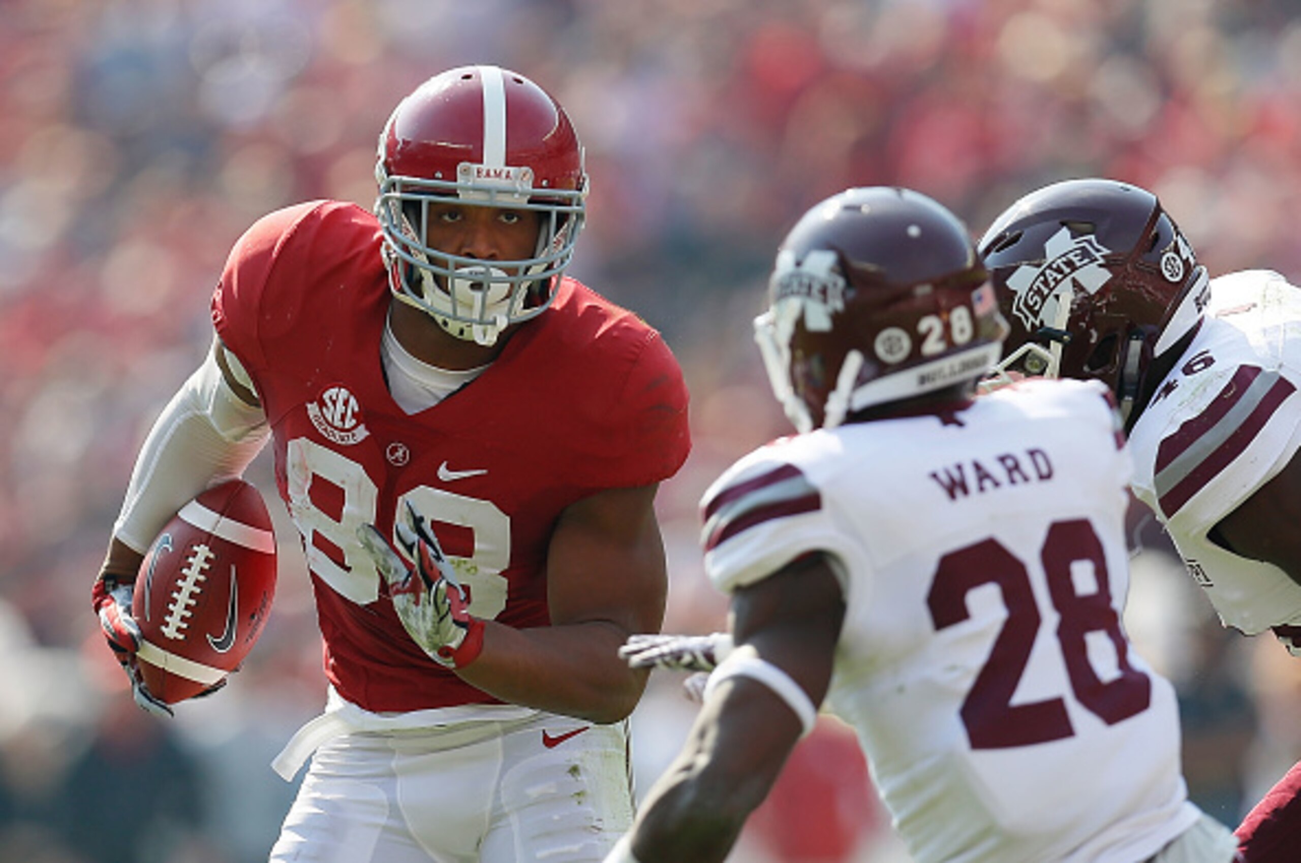 O.J. Howard is a talented if inconsistent force in Alabama's offense.