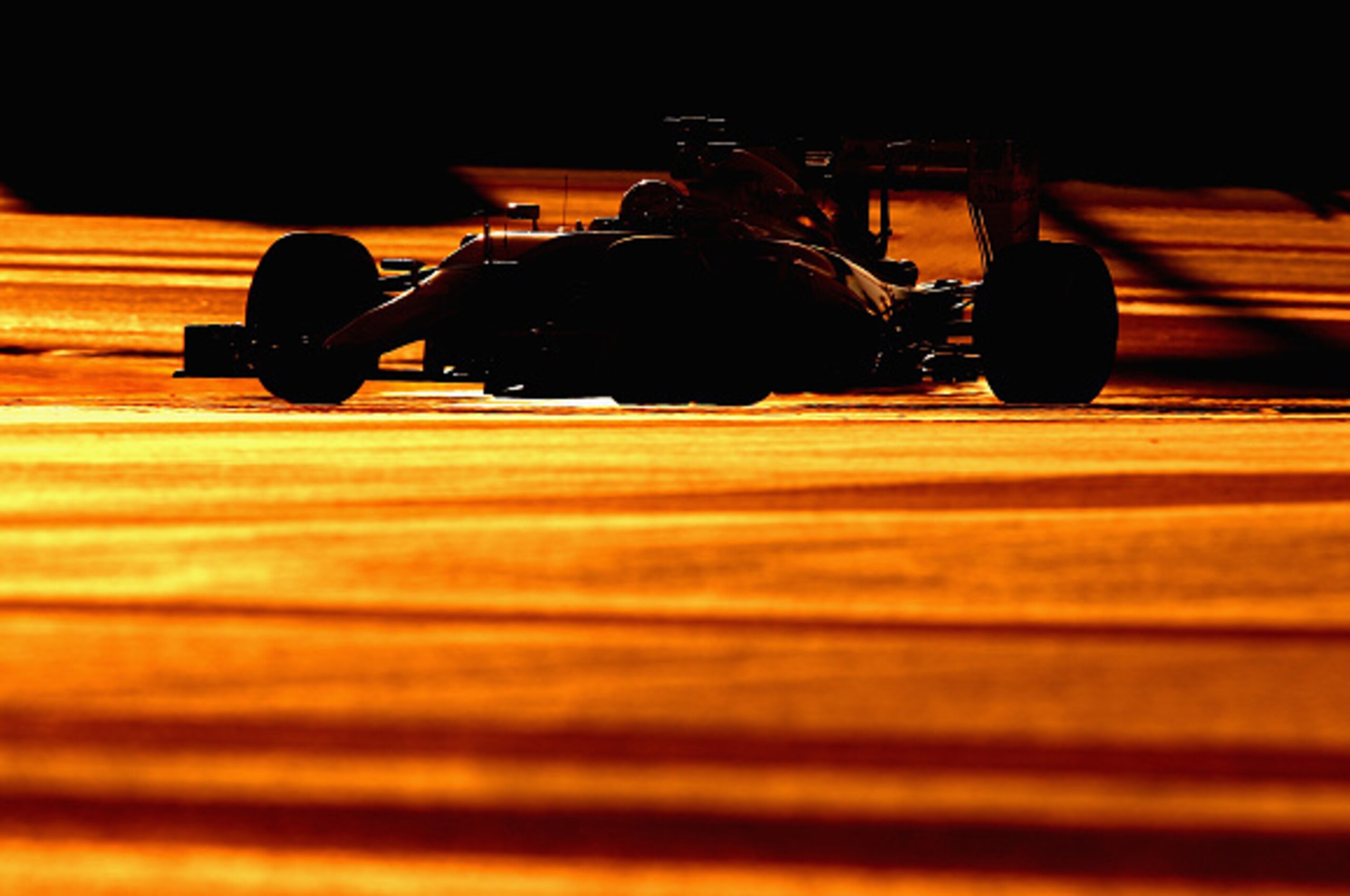 Twilight racing in Abu Dhabi.