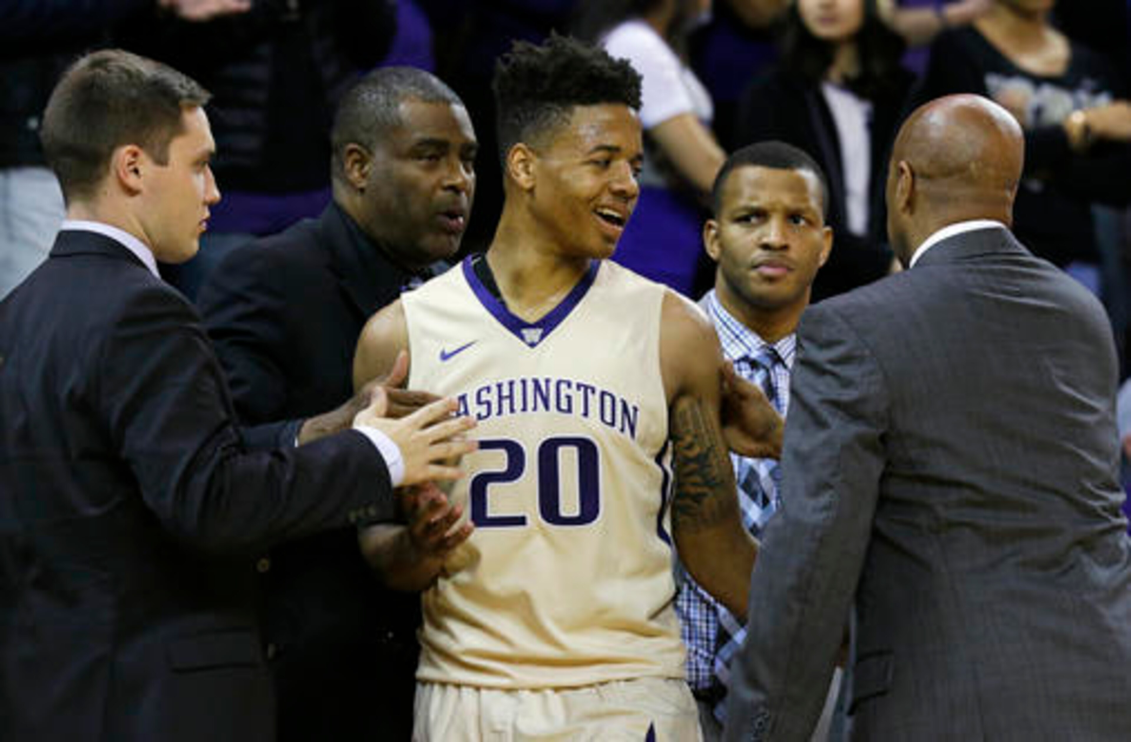 Markelle Fultz played well in his collegiate debut. Washington did not.