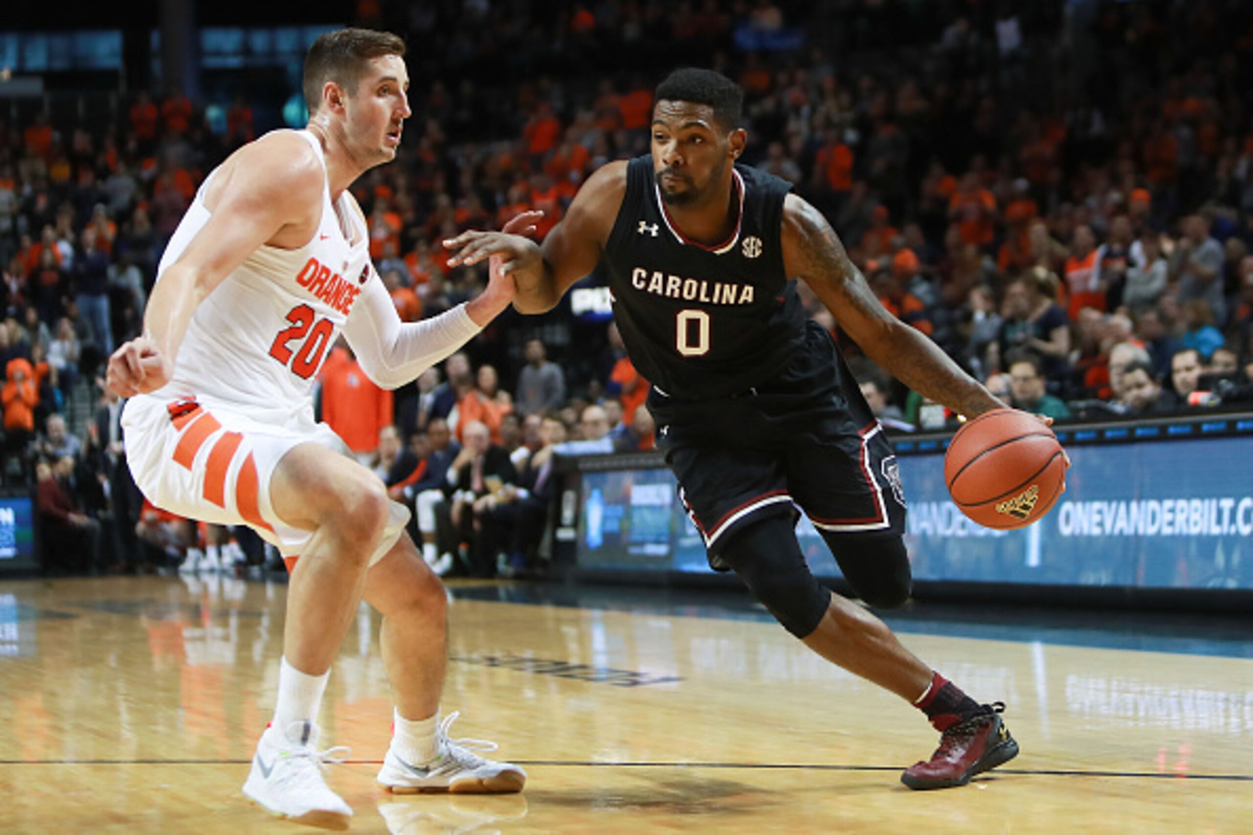 Sindarius Thornwell led South Carolina to a win over Tyler Lydon and Syracuse.