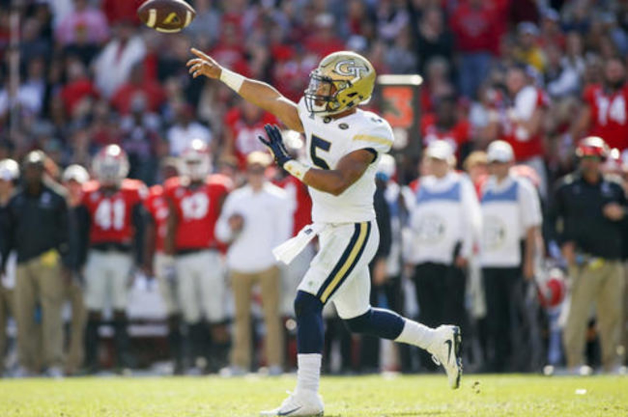 Quarterback Justin Thomas