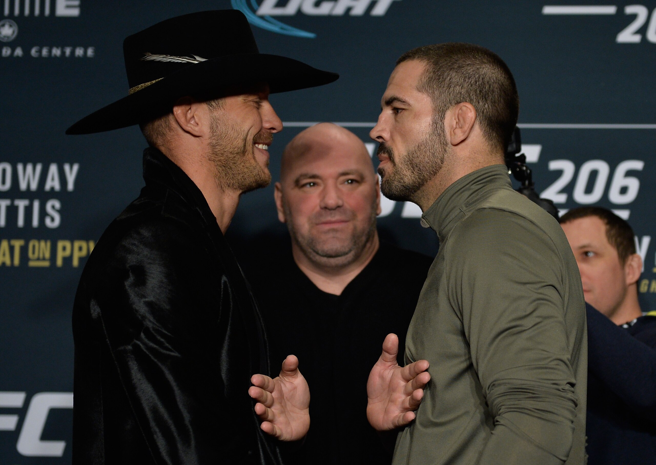 Donald Cerrone (left) and Matt Brown