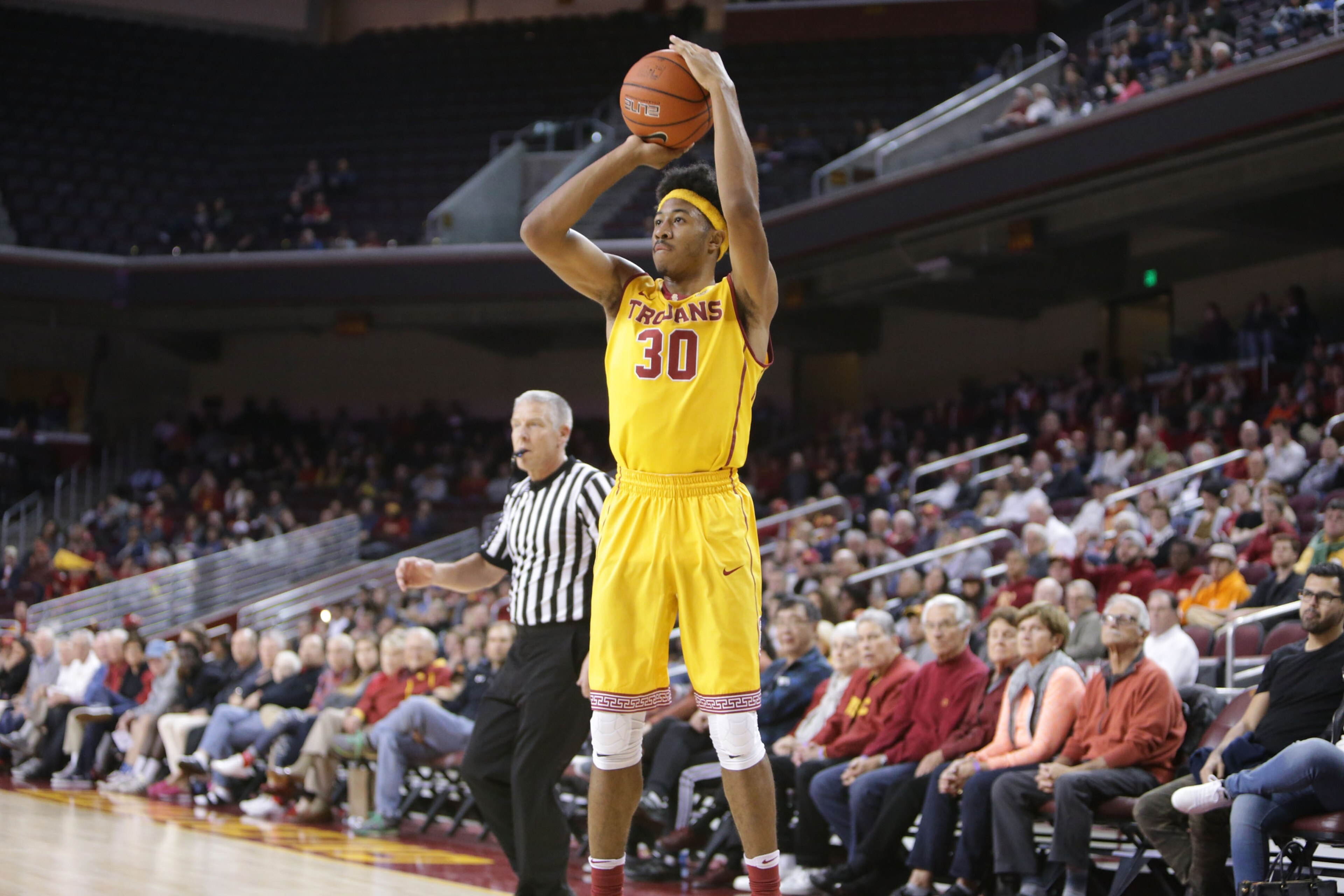 Elijah Stewart tees up one of his seven made threes against Pepperdine.