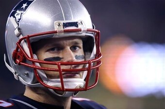 Tom Brady and the Patriots need a win in Denver to stay atop the AFC standings.