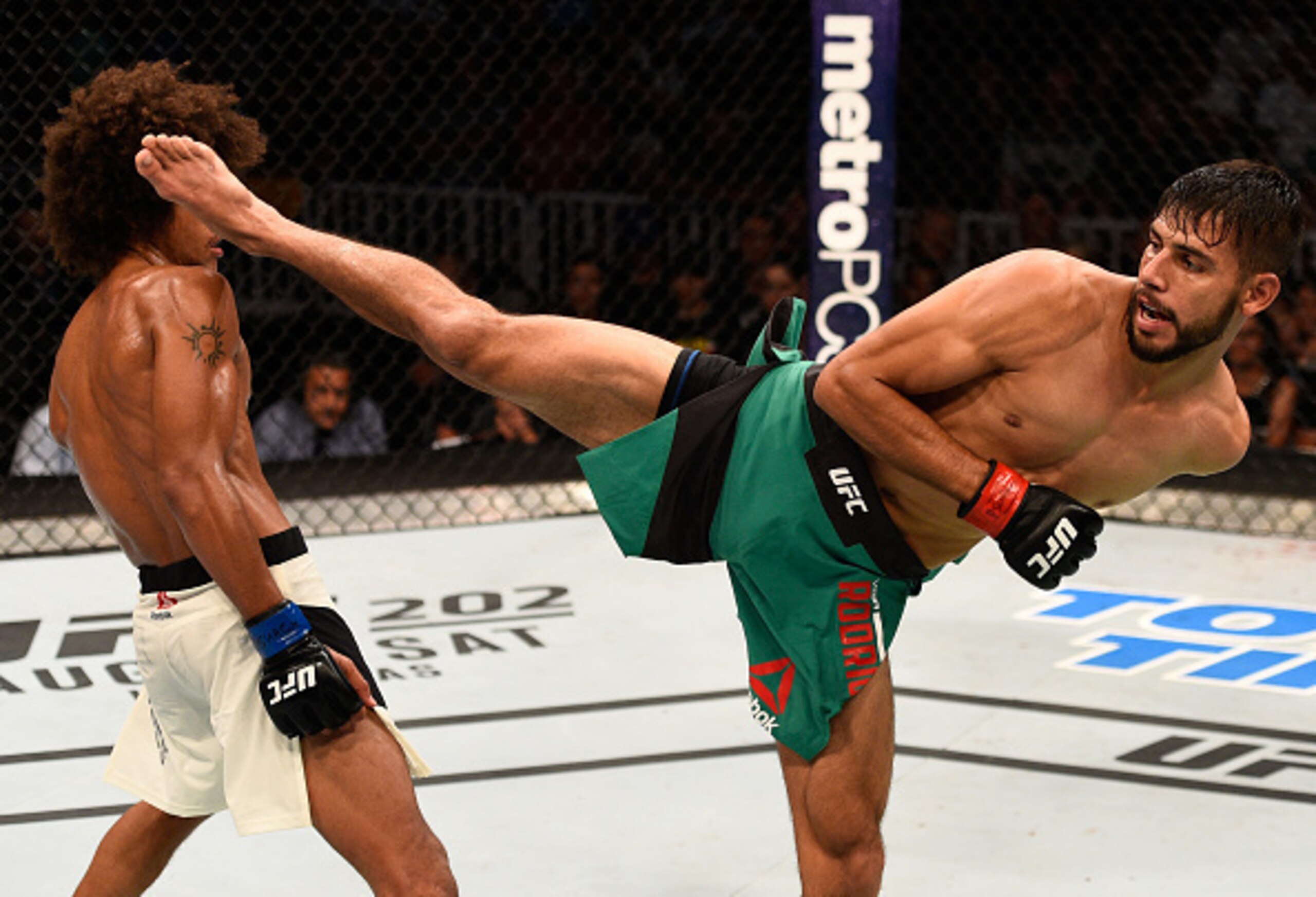 Yair Rodriguez could be a star in Mexico.